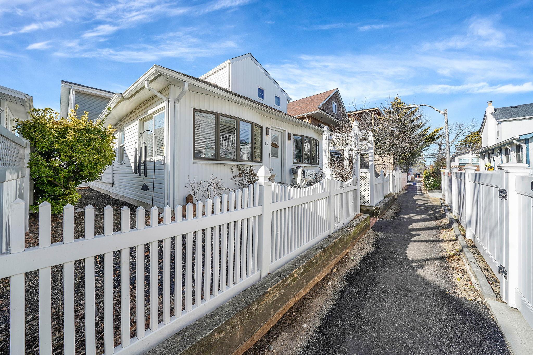Single Family September  Nassau County, NY 11561, MLS-839398-3