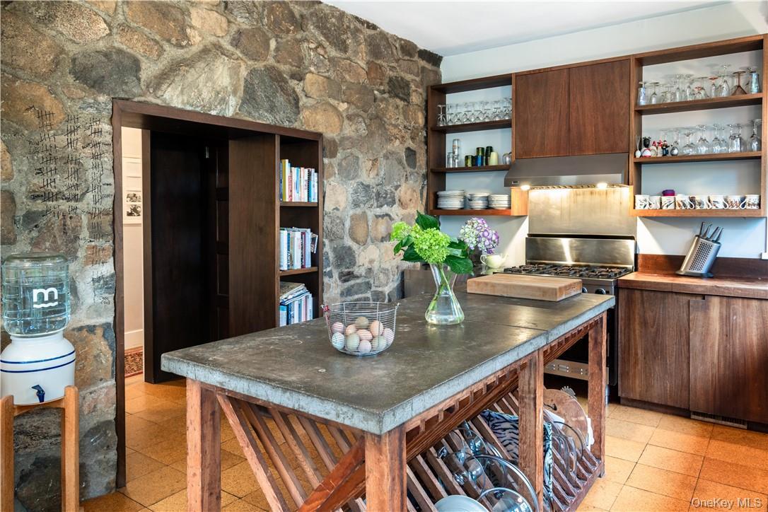 Single Family Woods Rockland County, NY 10964, MLS-839399-15