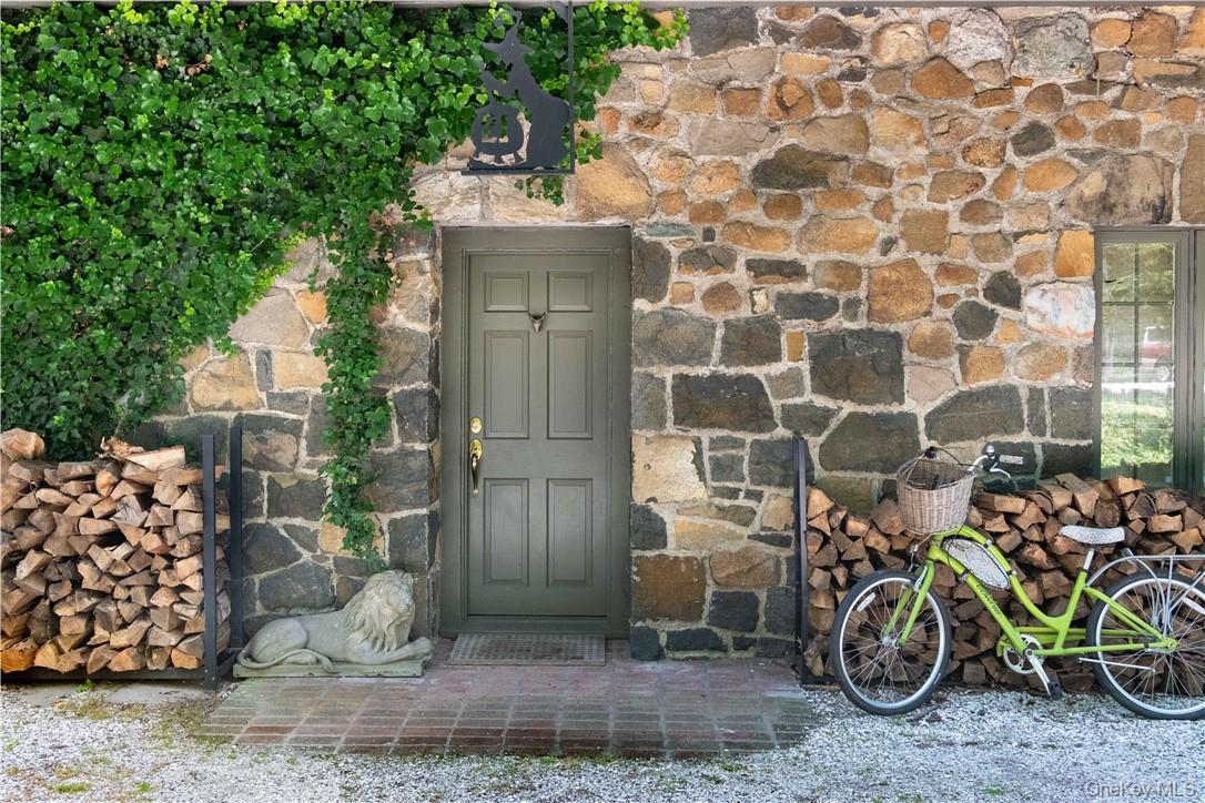 Single Family Woods Rockland County, NY 10964, MLS-839399-2