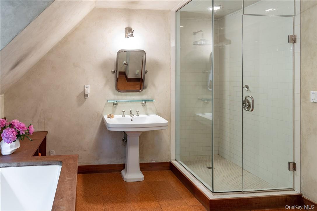 Single Family Woods Rockland County, NY 10964, MLS-839399-23