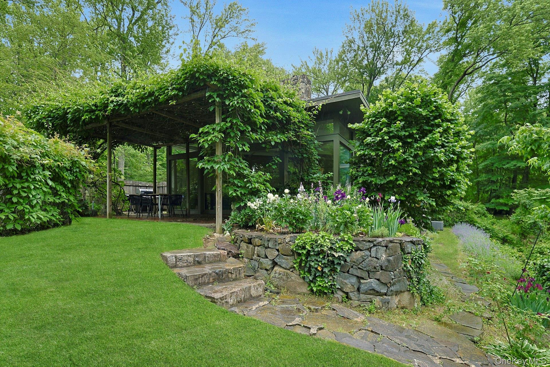 Single Family Woods Rockland County, NY 10964, MLS-839399-37