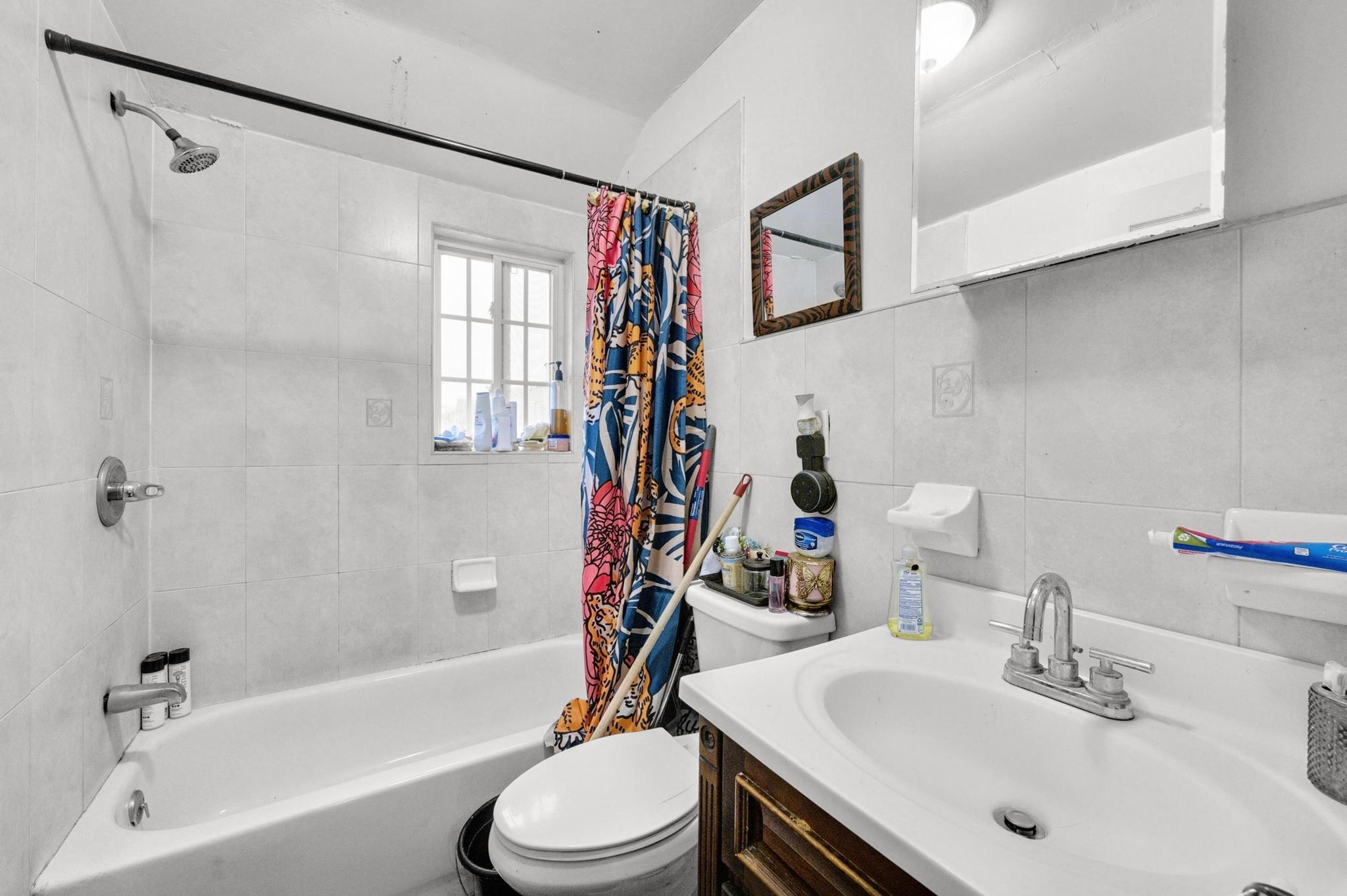 Single Family 95th  Brooklyn, NY 11236, MLS-839459-20