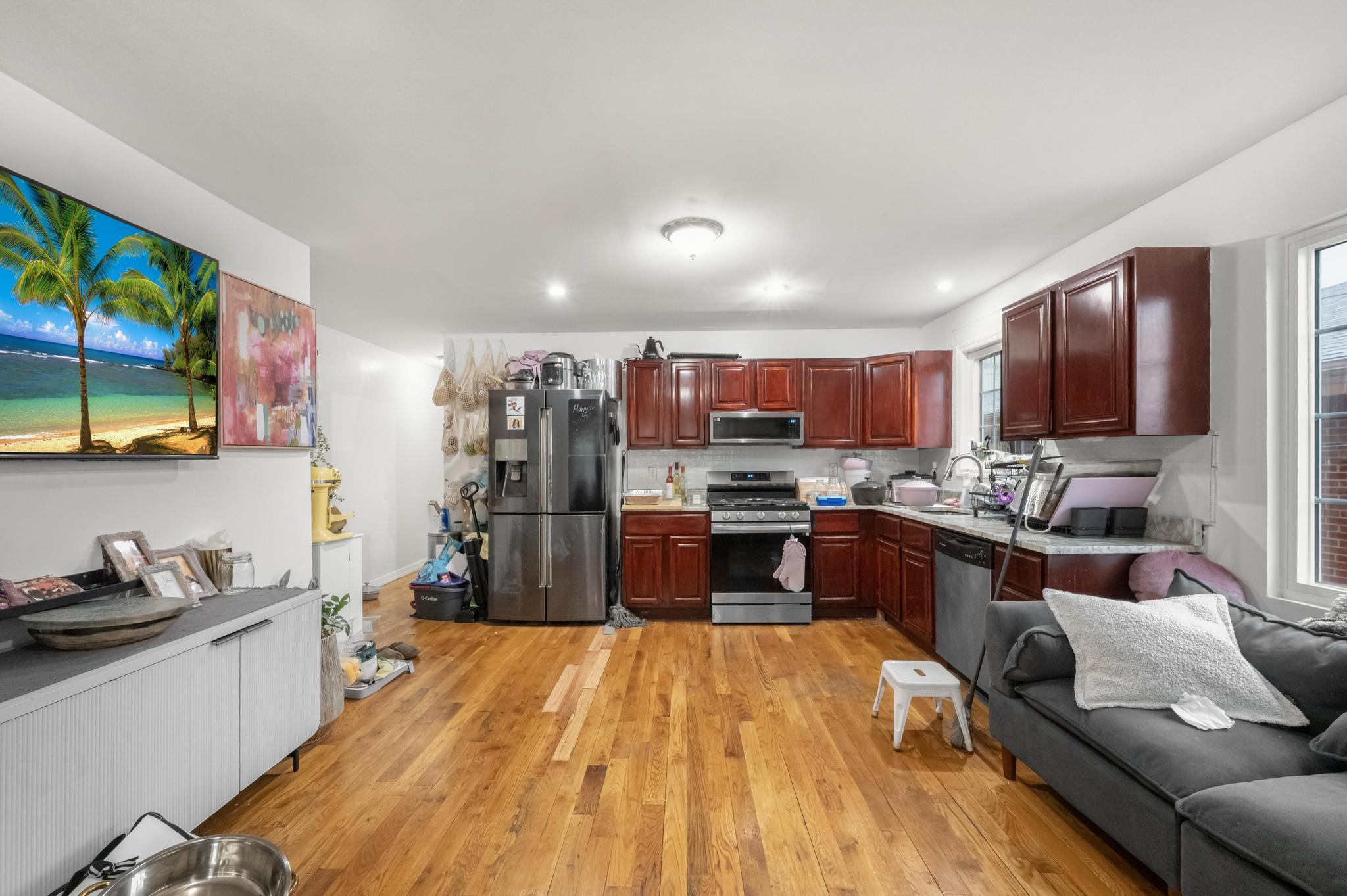 Single Family 95th  Brooklyn, NY 11236, MLS-839459-8