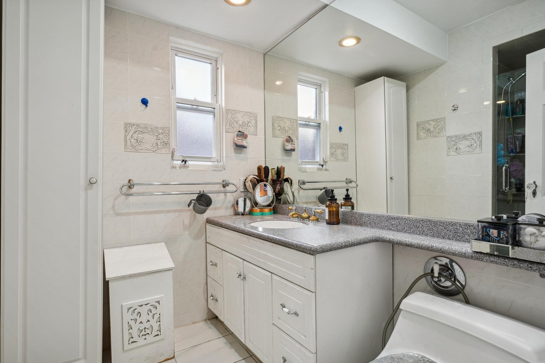 Single Family Cambridge  Queens, NY 11432, MLS-839497-13