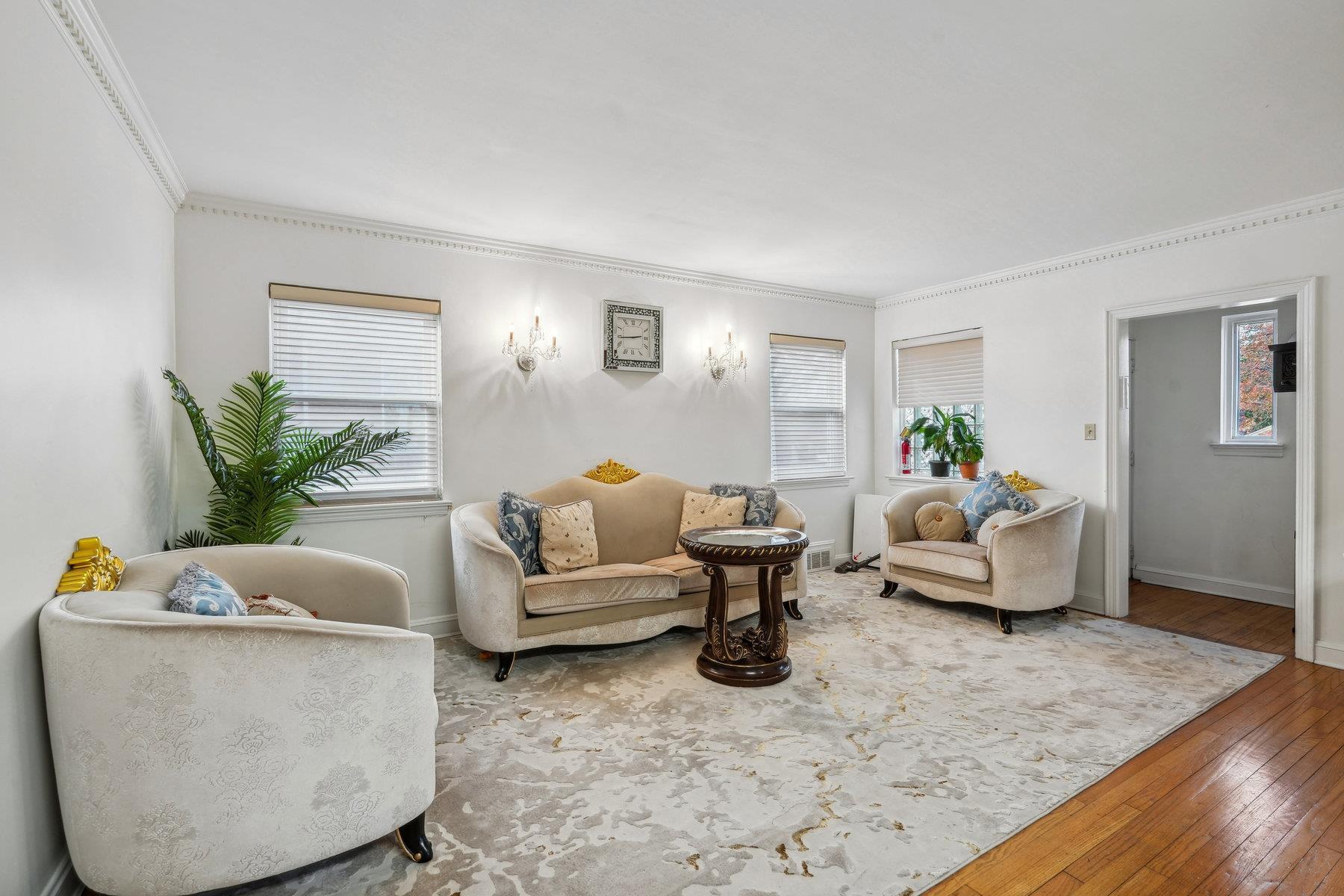 Single Family Cambridge  Queens, NY 11432, MLS-839497-4