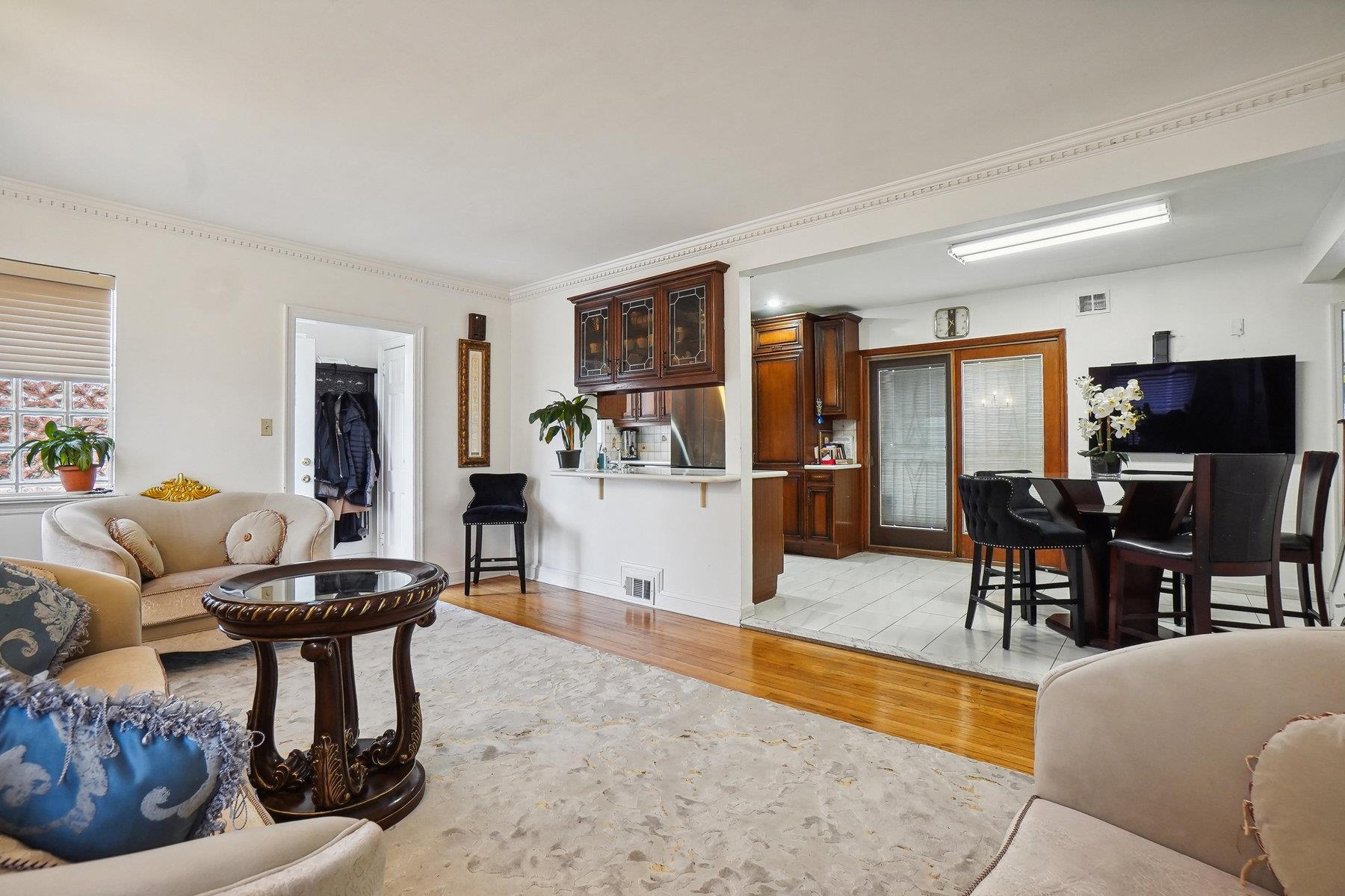 Single Family Cambridge  Queens, NY 11432, MLS-839497-5