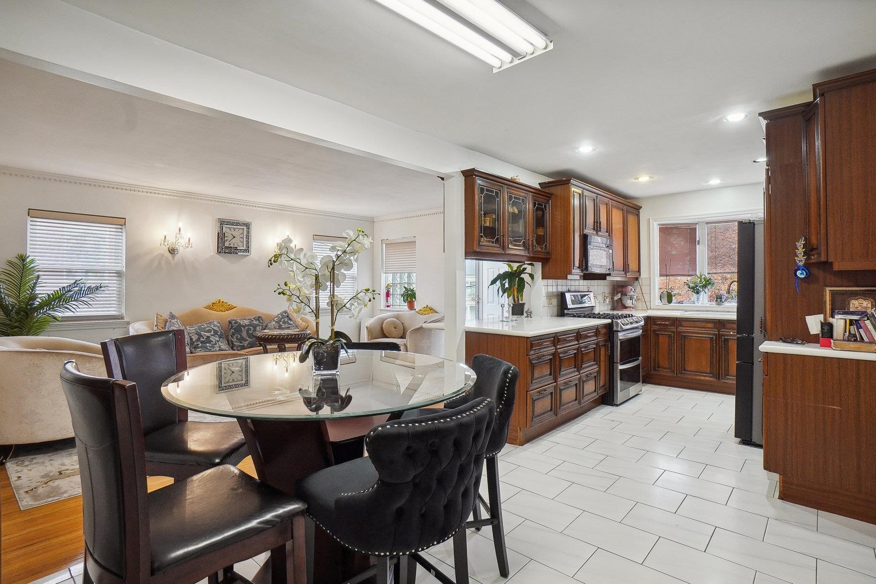 Single Family Cambridge  Queens, NY 11432, MLS-839497-9