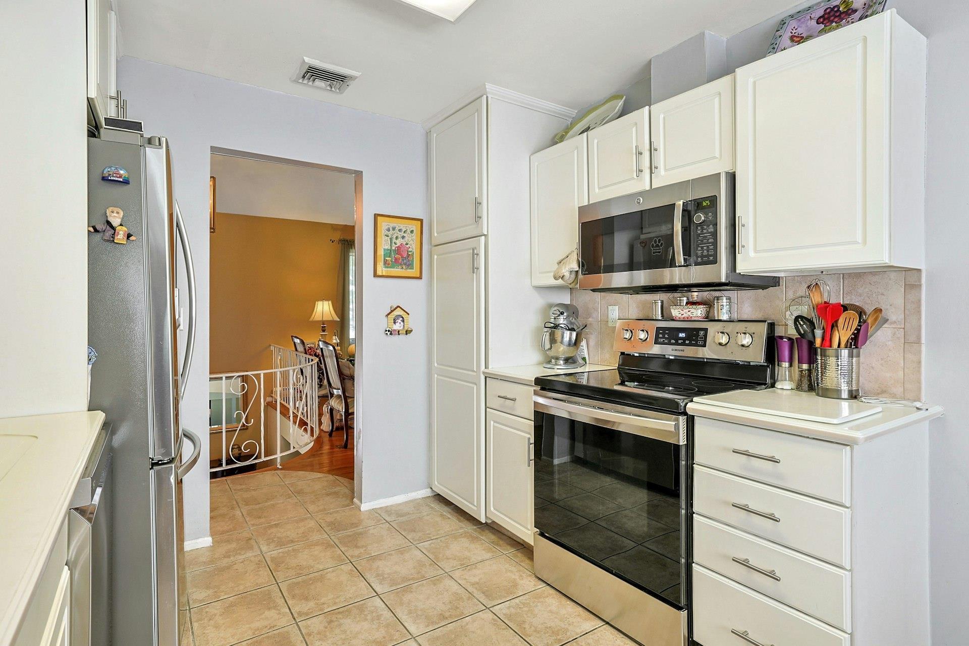 Single Family Samson  Westchester County, NY 10570, MLS-839498-11