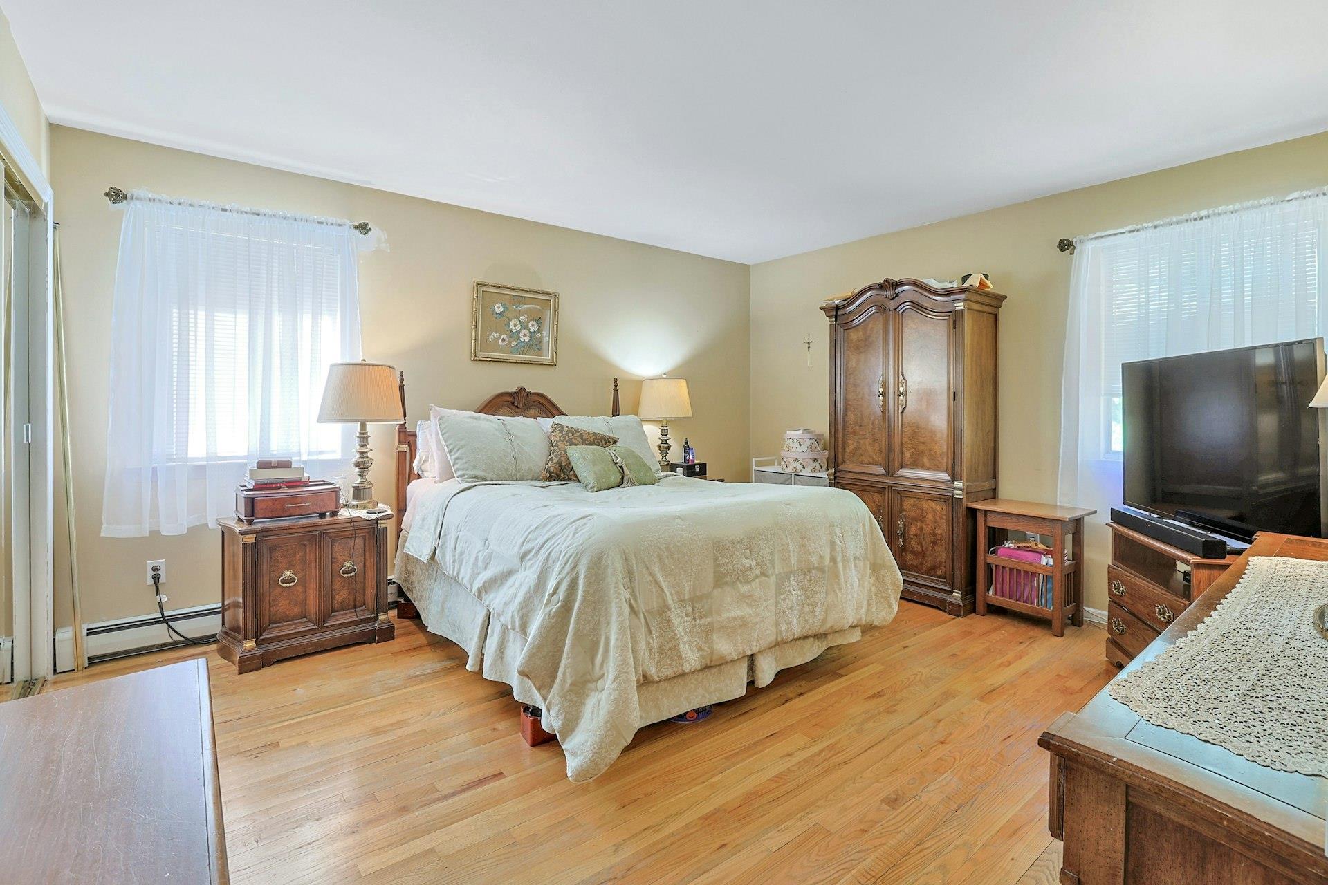 Single Family Samson  Westchester County, NY 10570, MLS-839498-16