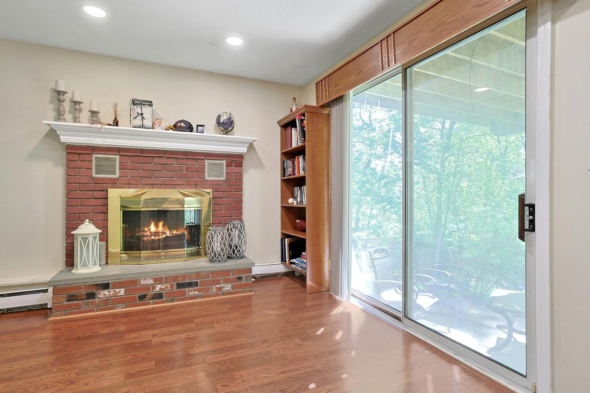 Single Family Samson  Westchester County, NY 10570, MLS-839498-23