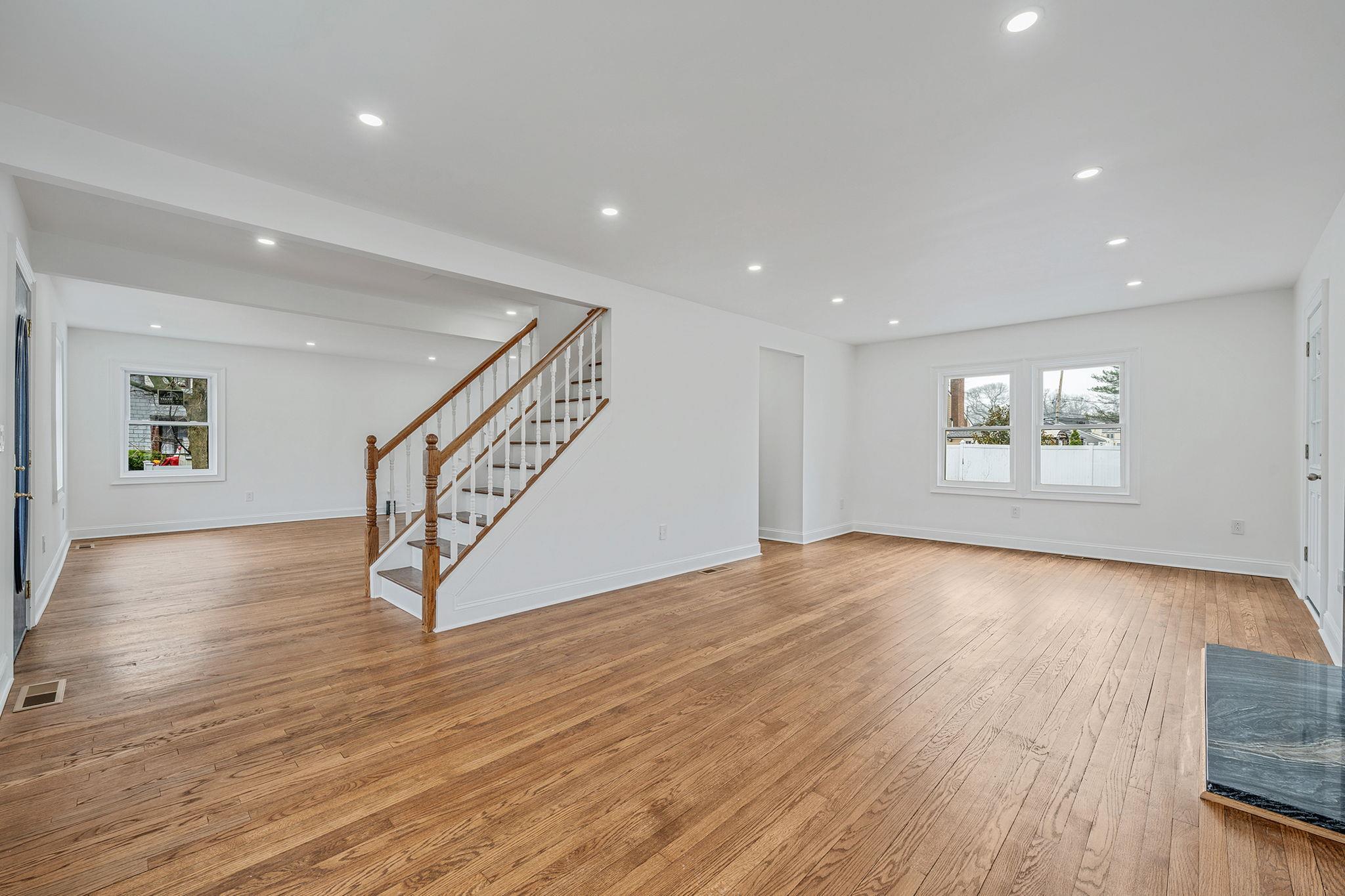 Single Family Moore  Nassau County, NY 11520, MLS-839514-16