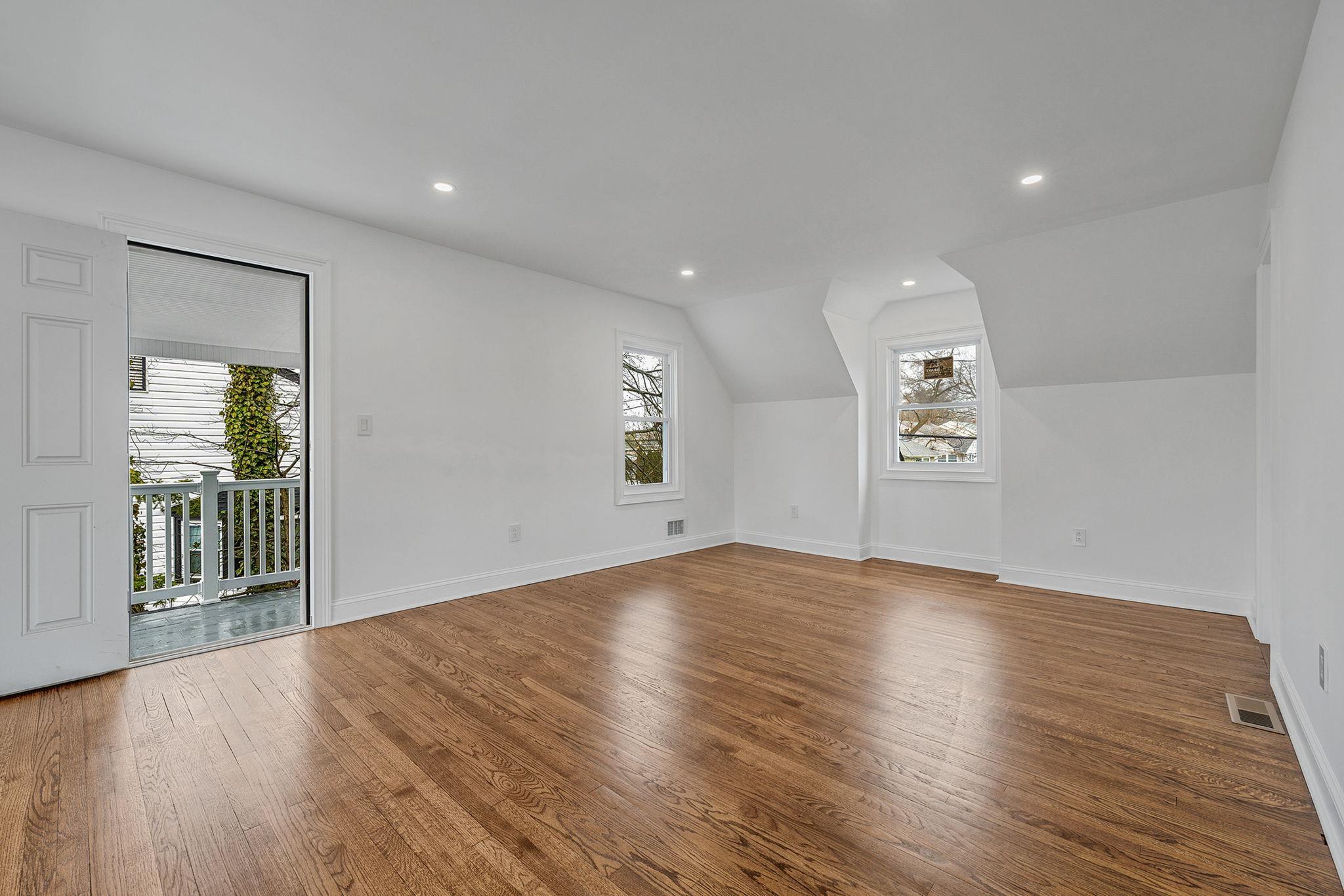 Single Family Moore  Nassau County, NY 11520, MLS-839514-29