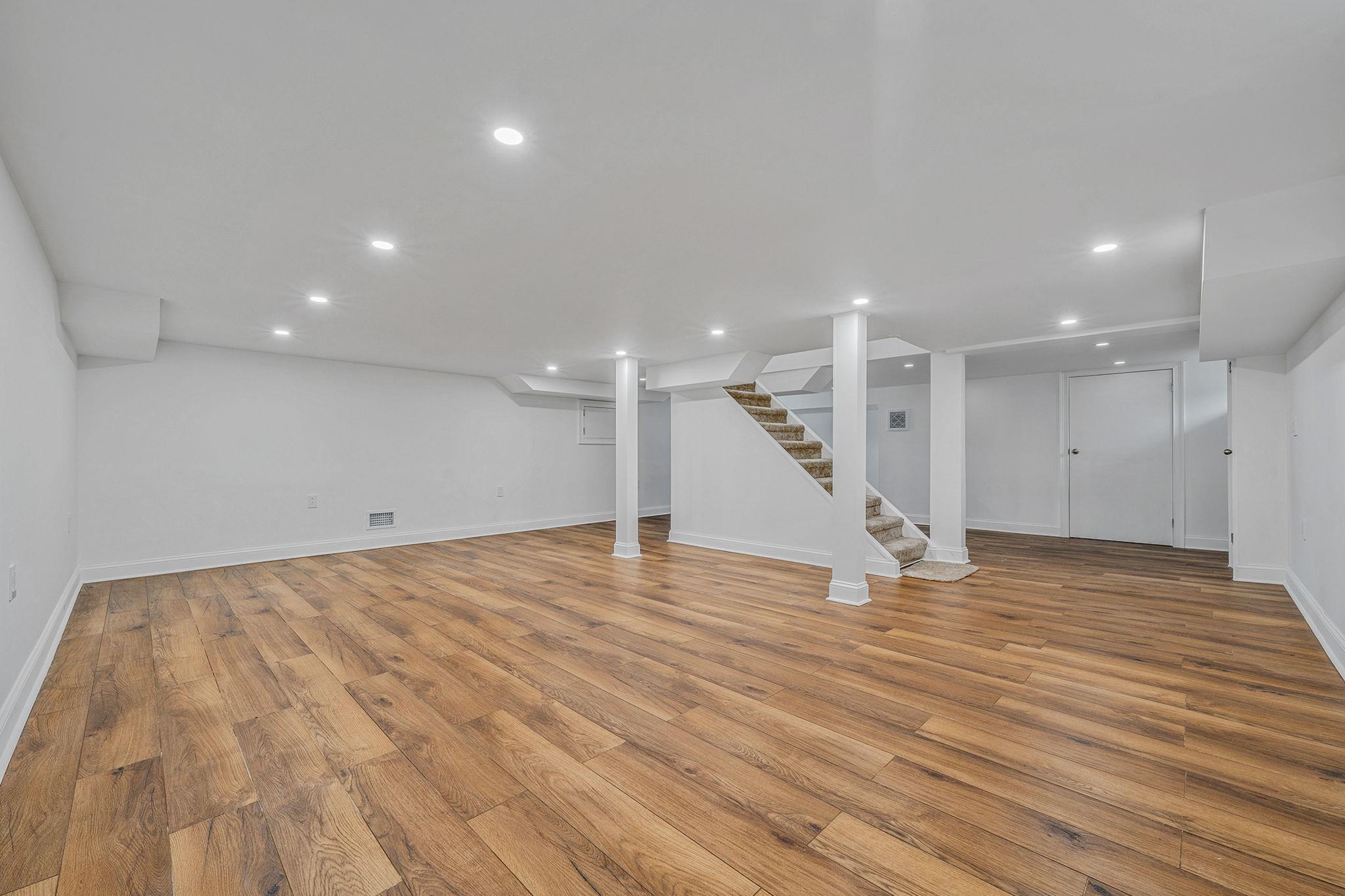 Single Family Moore  Nassau County, NY 11520, MLS-839514-33