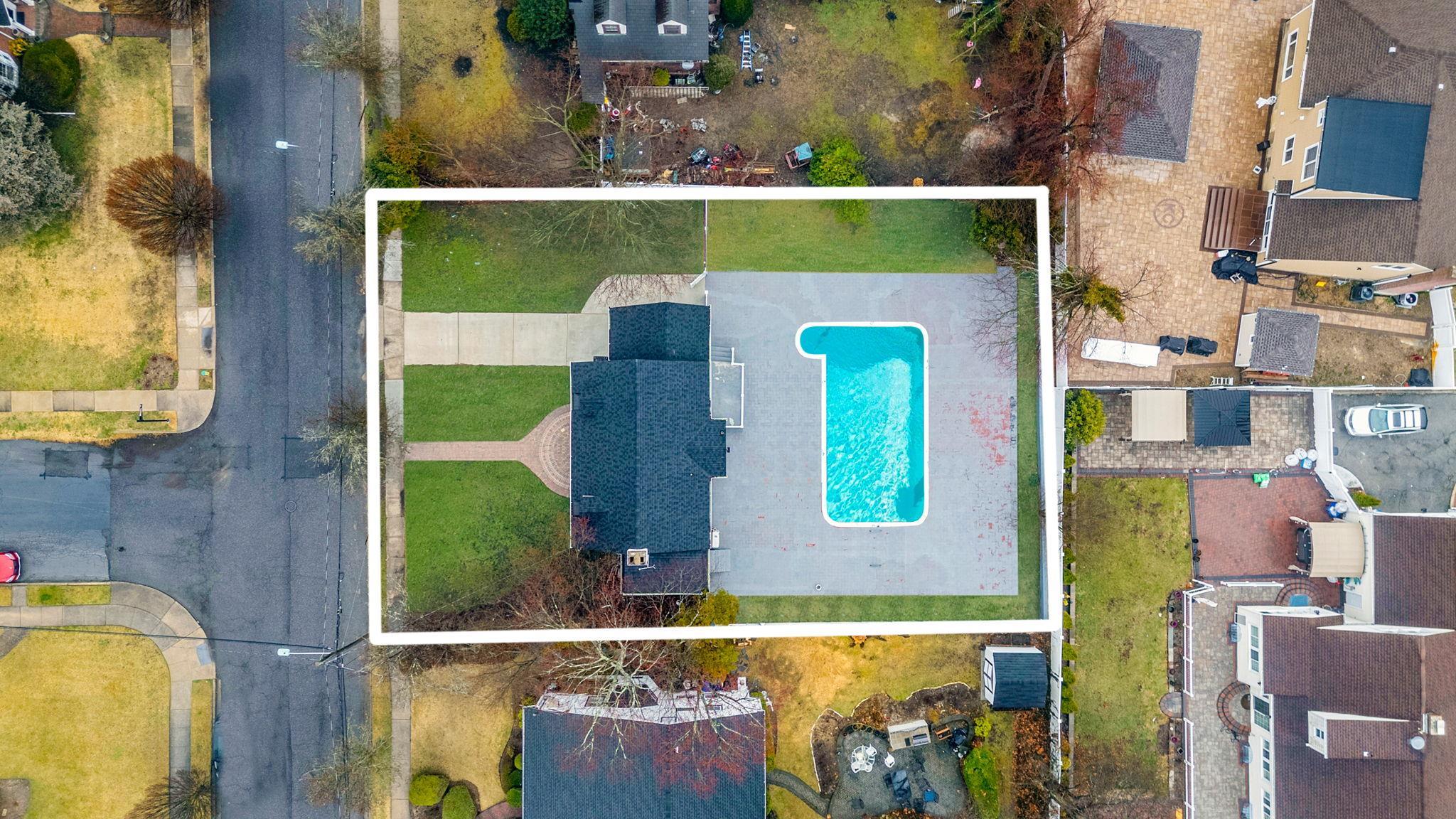 Single Family Moore  Nassau County, NY 11520, MLS-839514-36