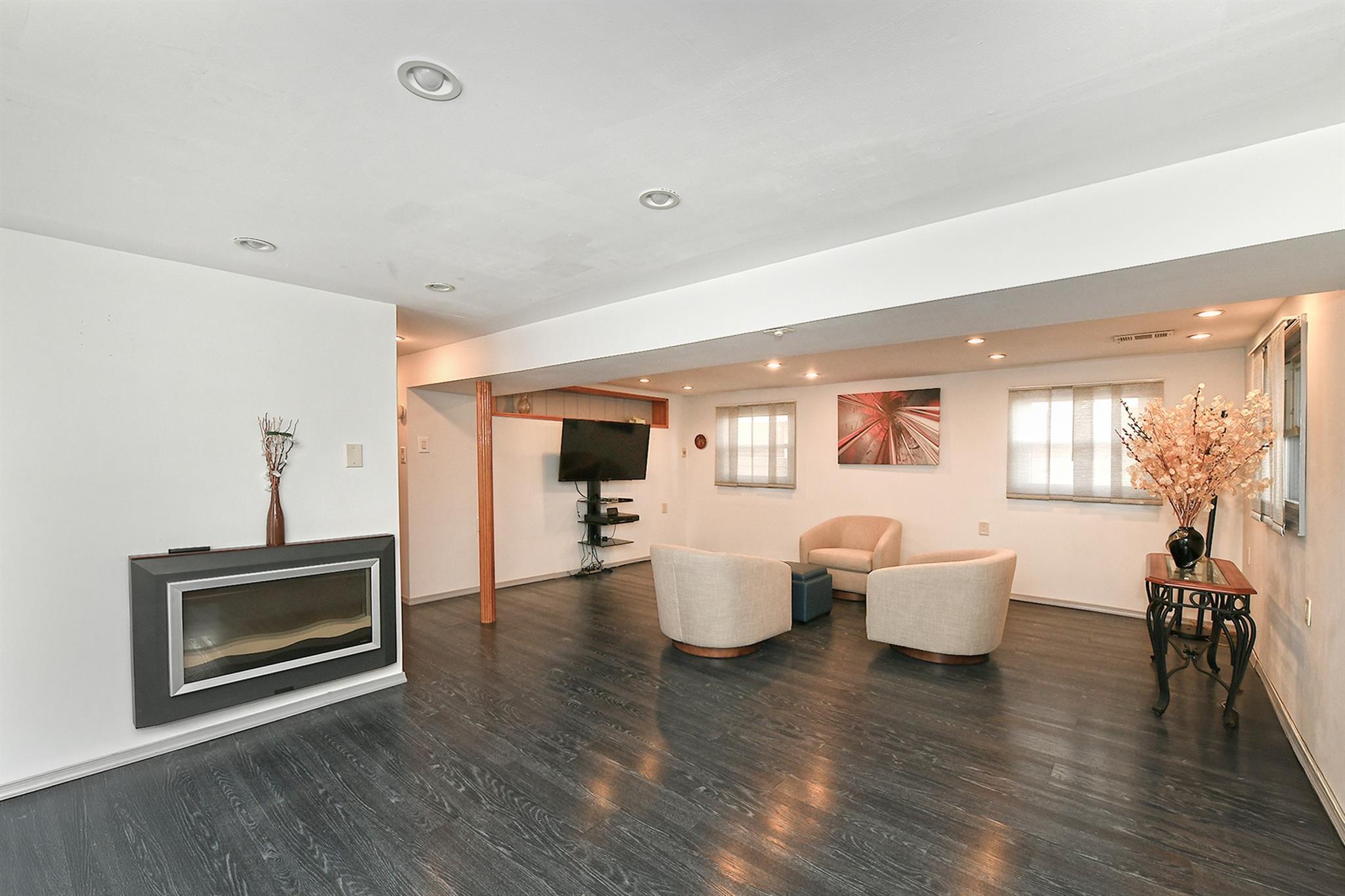 Single Family 90th  Queens, NY 11414, MLS-839535-20