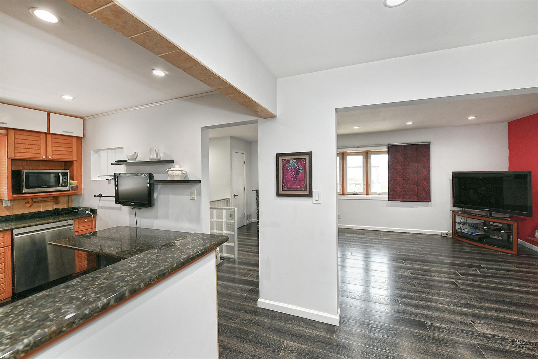 Single Family 90th  Queens, NY 11414, MLS-839535-26