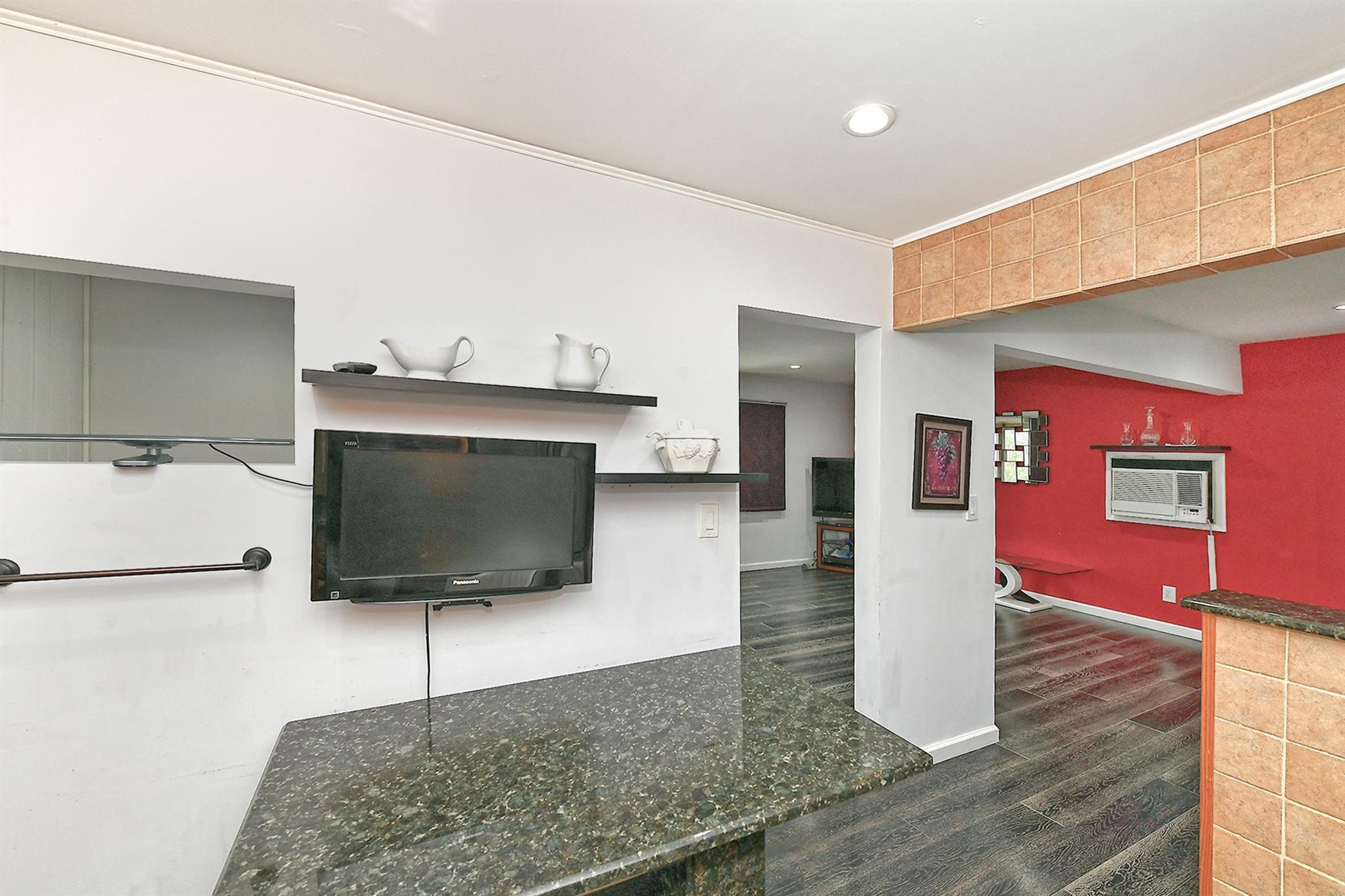 Single Family 90th  Queens, NY 11414, MLS-839535-27