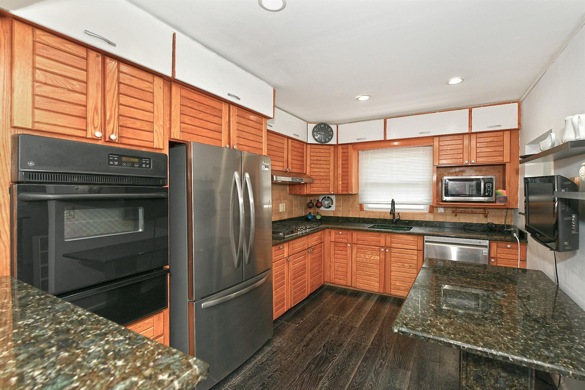 Single Family 90th  Queens, NY 11414, MLS-839535-30