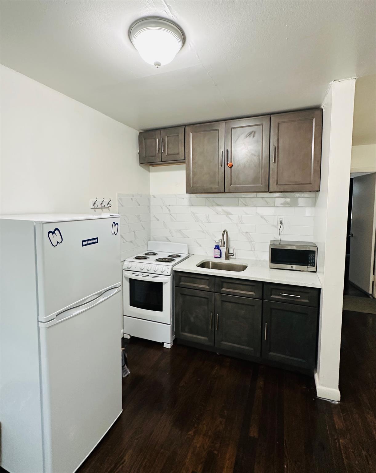 Single Family Balcom  Bronx, NY 10465, MLS-839558-3