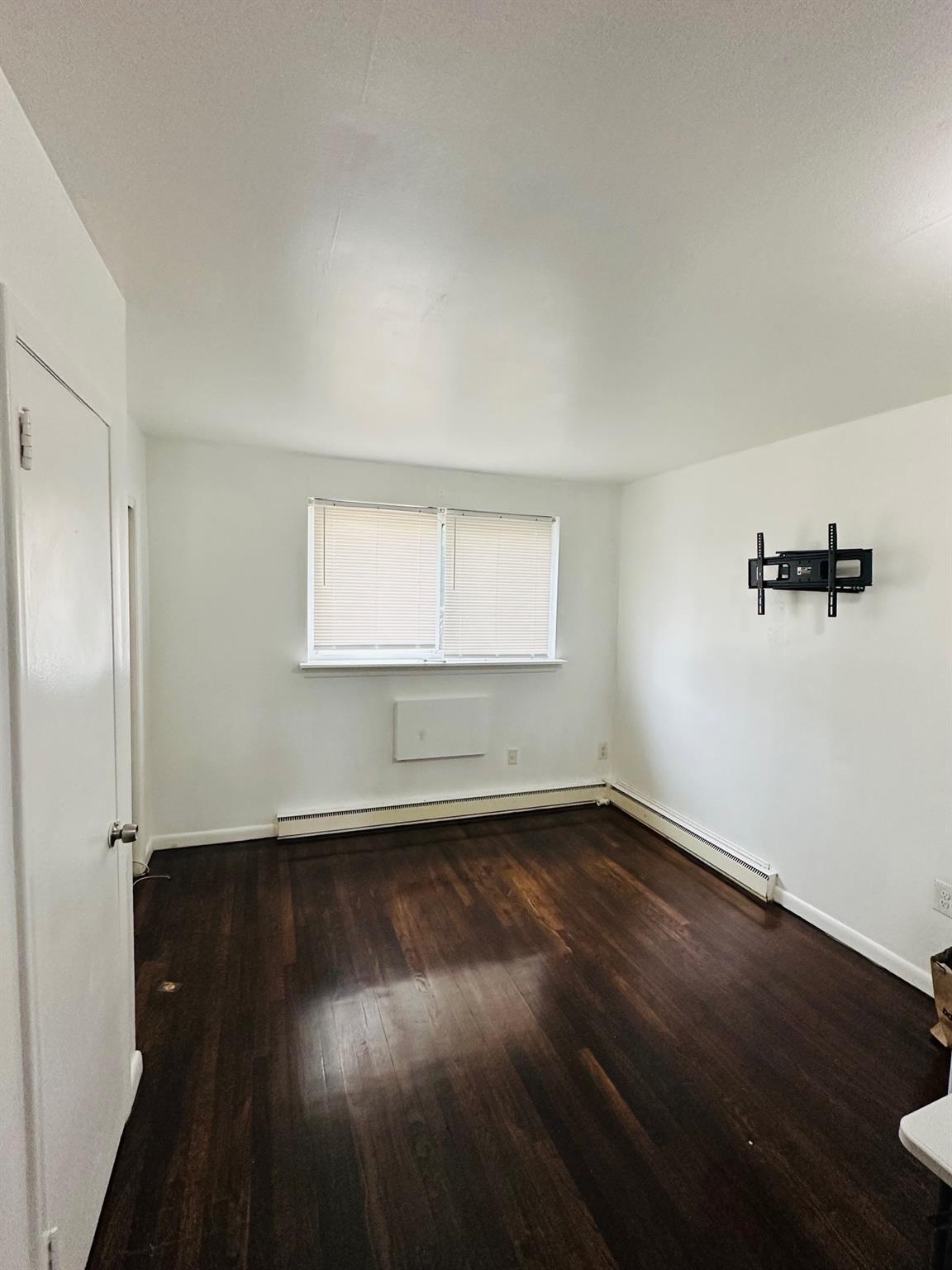 Single Family Balcom  Bronx, NY 10465, MLS-839558-5