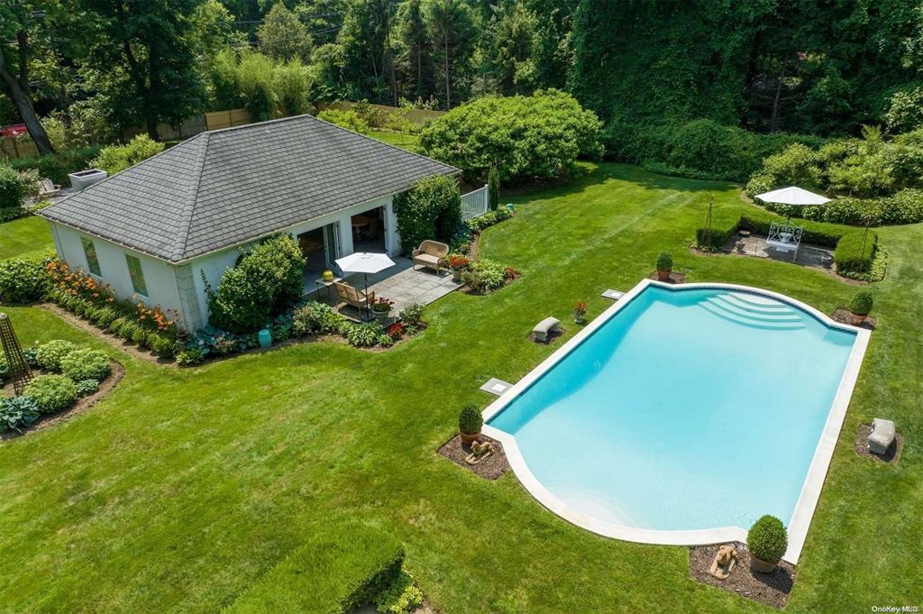 Single Family Brookville  Nassau County, NY 11545, MLS-839561-31