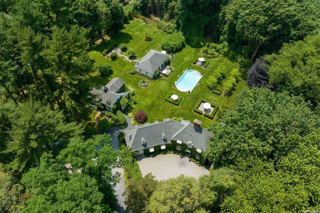 Single Family Brookville  Nassau County, NY 11545, MLS-839561-32