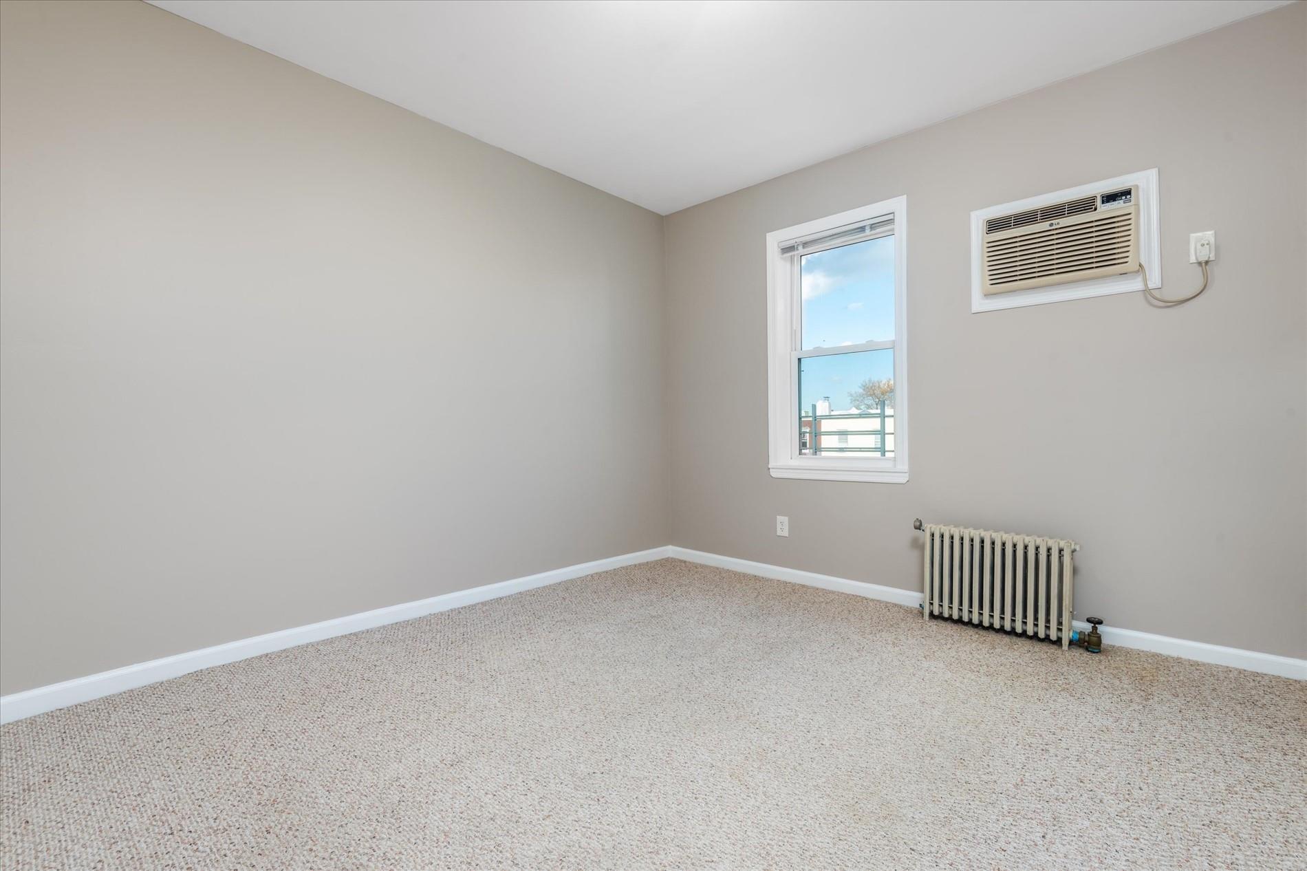Single Family 81st  Queens, NY 11416, MLS-839616-12
