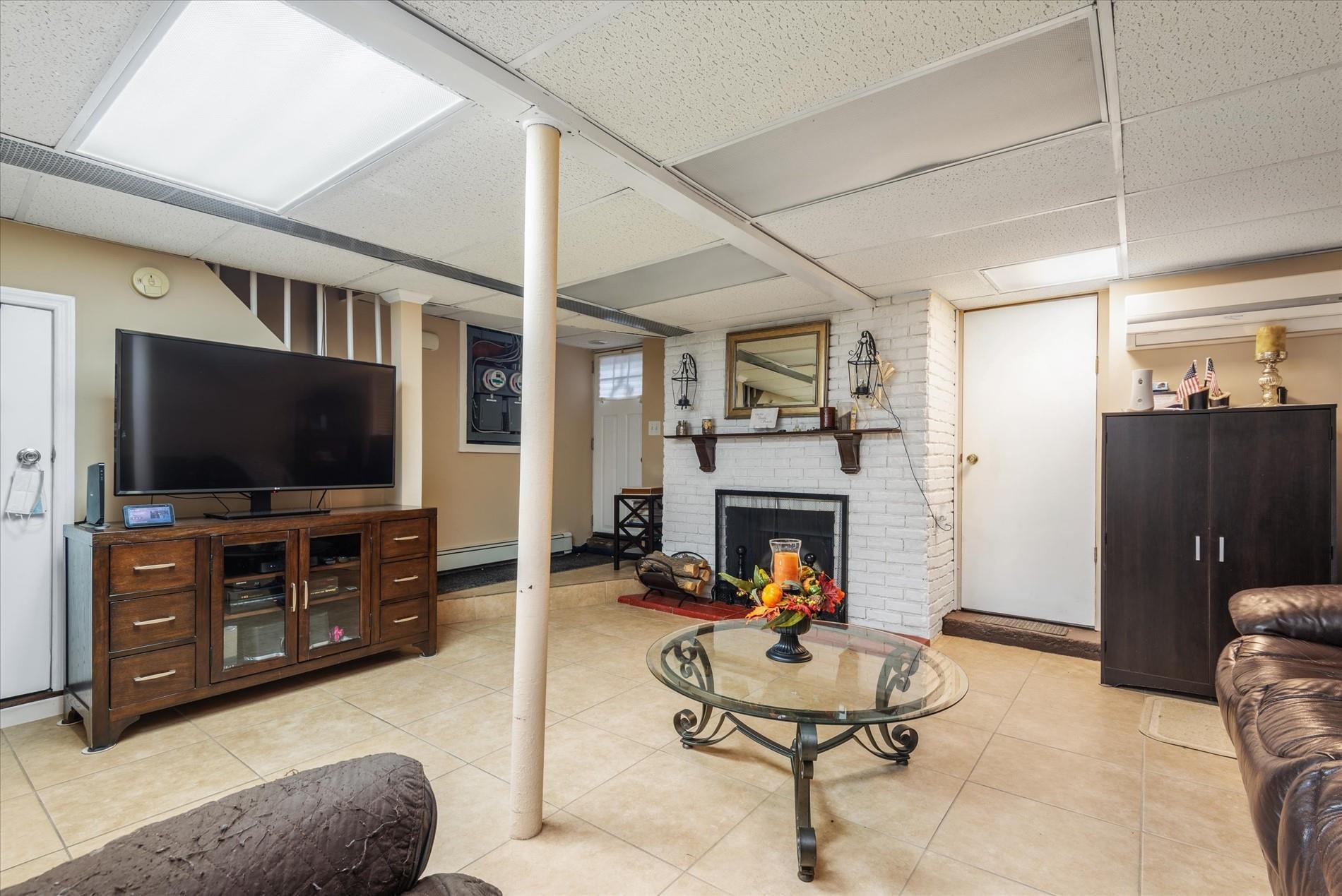 Single Family 81st  Queens, NY 11416, MLS-839616-21