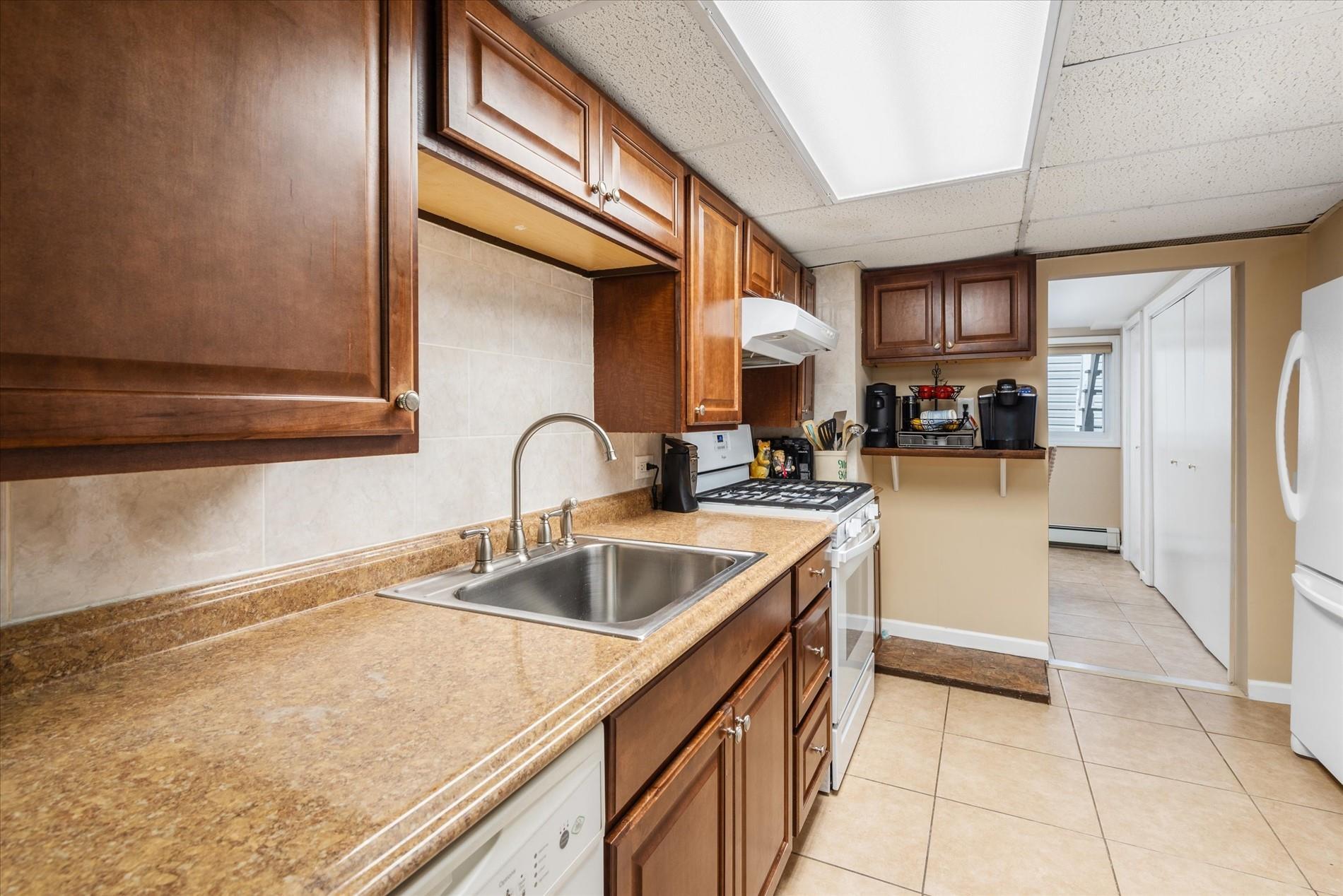 Single Family 81st  Queens, NY 11416, MLS-839616-23