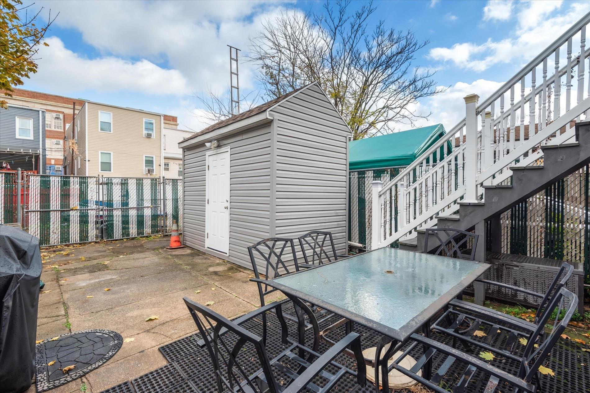 Single Family 81st  Queens, NY 11416, MLS-839616-28