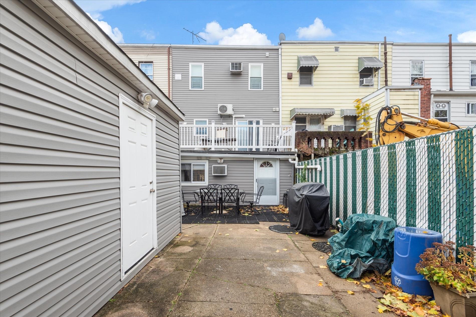 Single Family 81st  Queens, NY 11416, MLS-839616-30