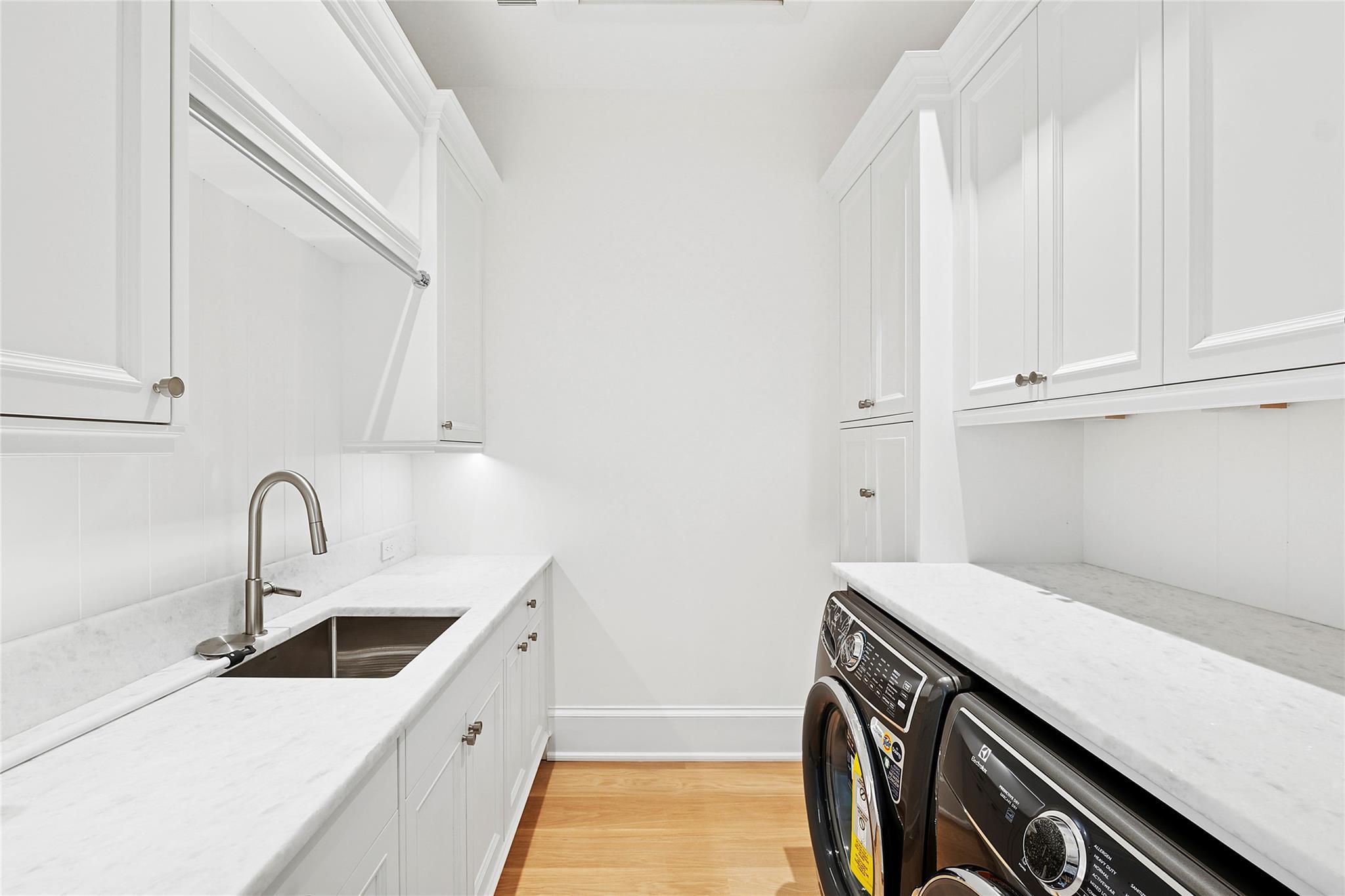 Single Family Fresh Pond  Suffolk County, NY 11963, MLS-839659-22