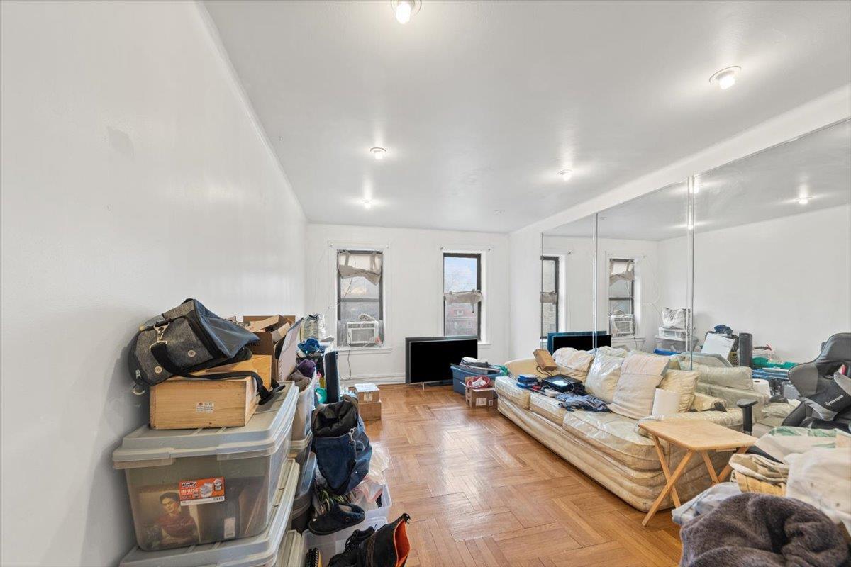 Coop Barnes  Bronx, NY 10467, MLS-839661-4