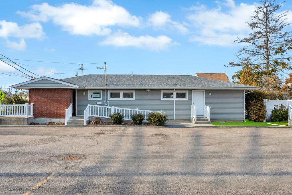 Single Family Wellwood  Suffolk County, NY 11757, MLS-839665-8