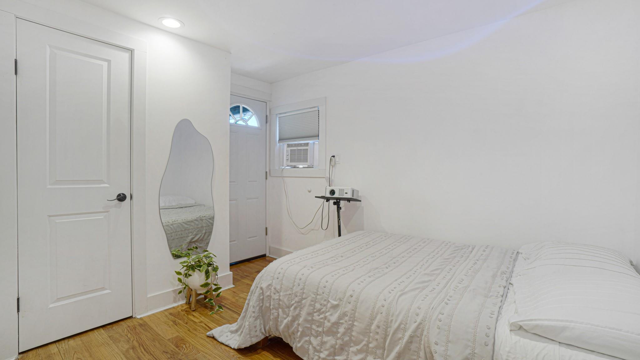 Single Family 130th  Queens, NY 11413, MLS-839672-16