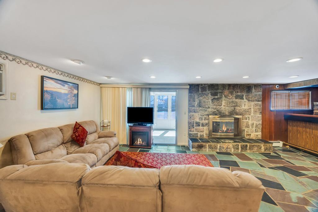 Single Family Cliff  Nassau County, NY 11756, MLS-839673-13