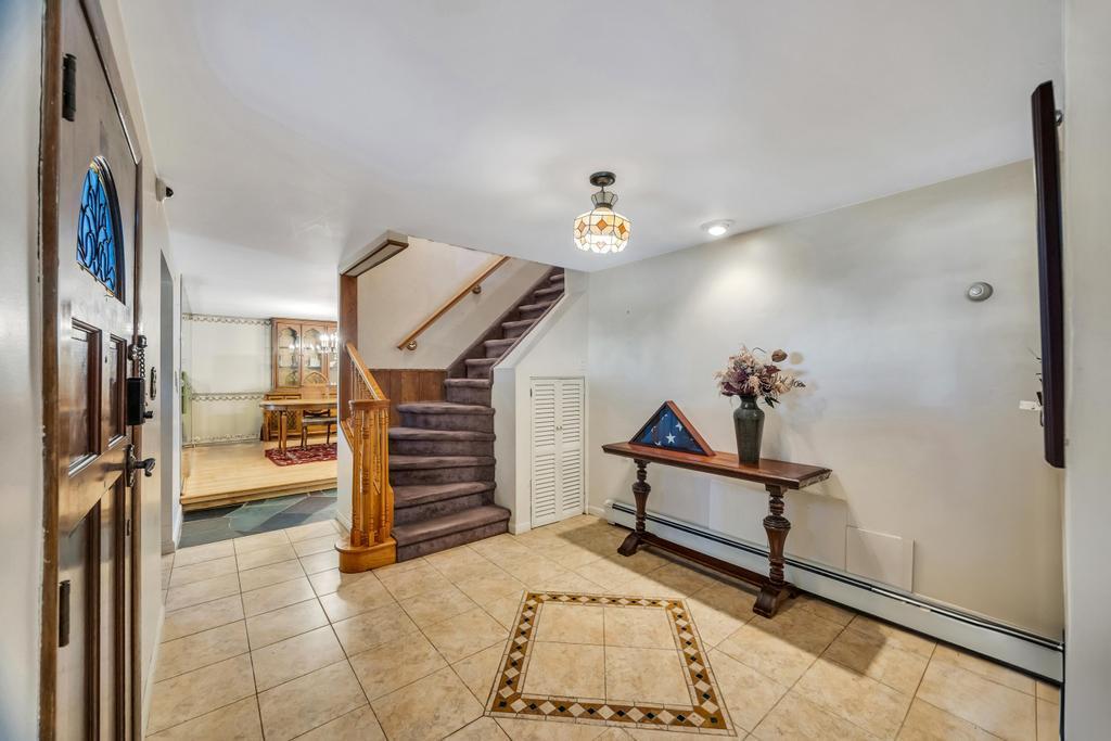 Single Family Cliff  Nassau County, NY 11756, MLS-839673-16