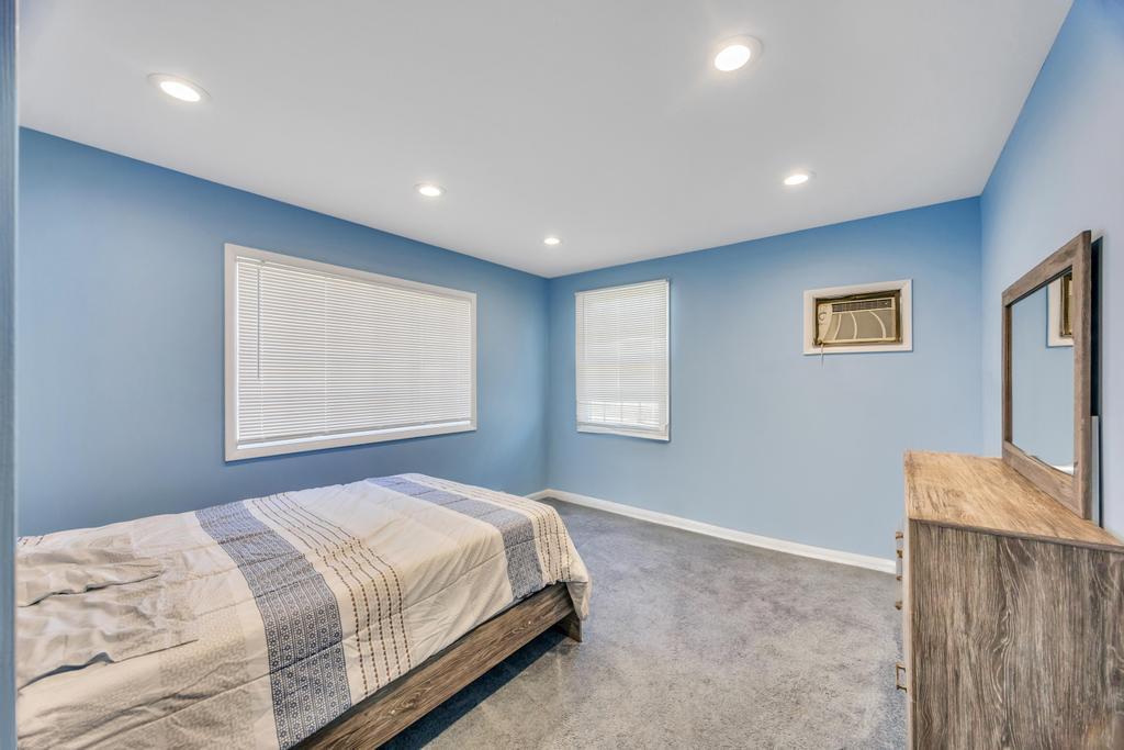 Single Family Cliff  Nassau County, NY 11756, MLS-839673-17