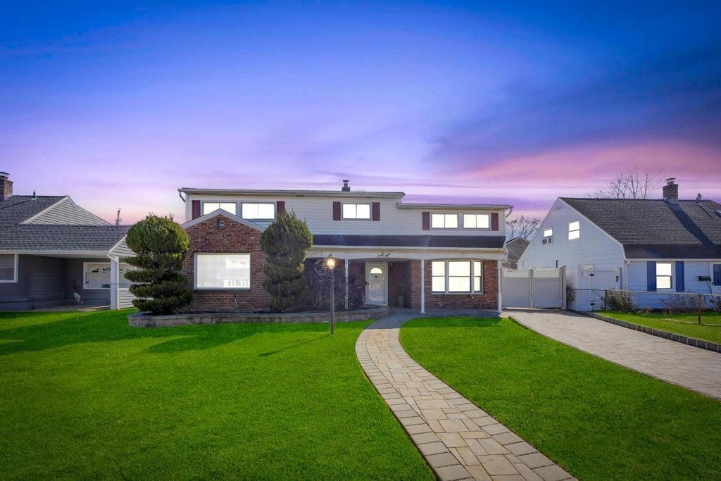 Single Family Cliff  Nassau County, NY 11756, MLS-839673-2