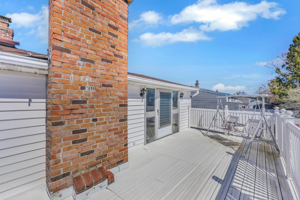 Single Family Cliff  Nassau County, NY 11756, MLS-839673-39