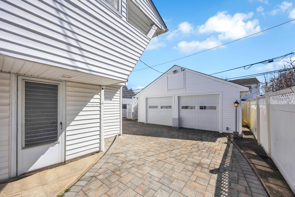 Single Family Cliff  Nassau County, NY 11756, MLS-839673-40