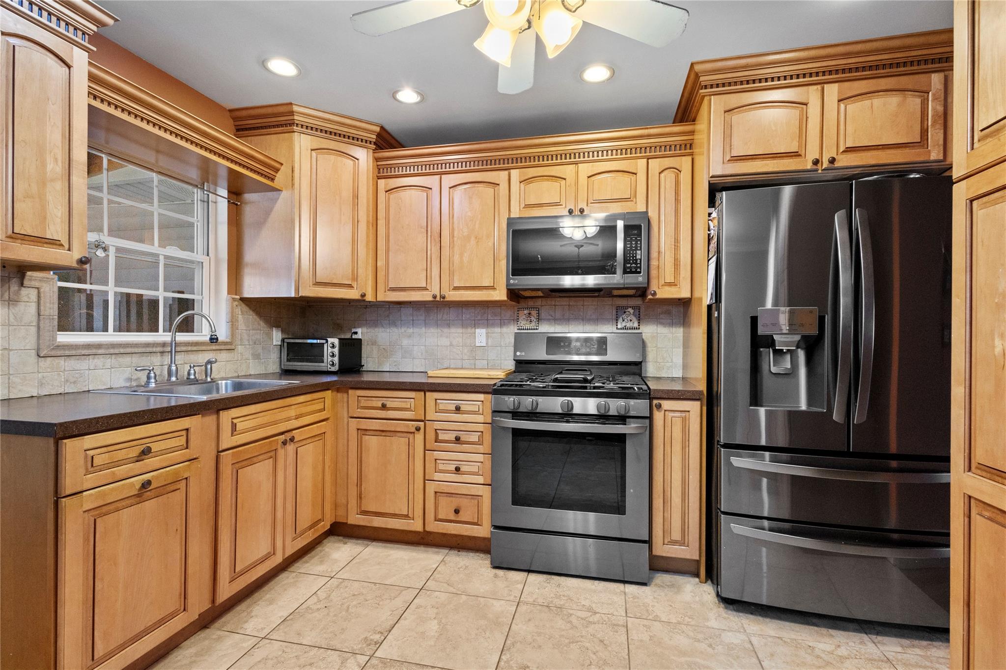 Single Family Poplar  Nassau County, NY 11758, MLS-839718-7