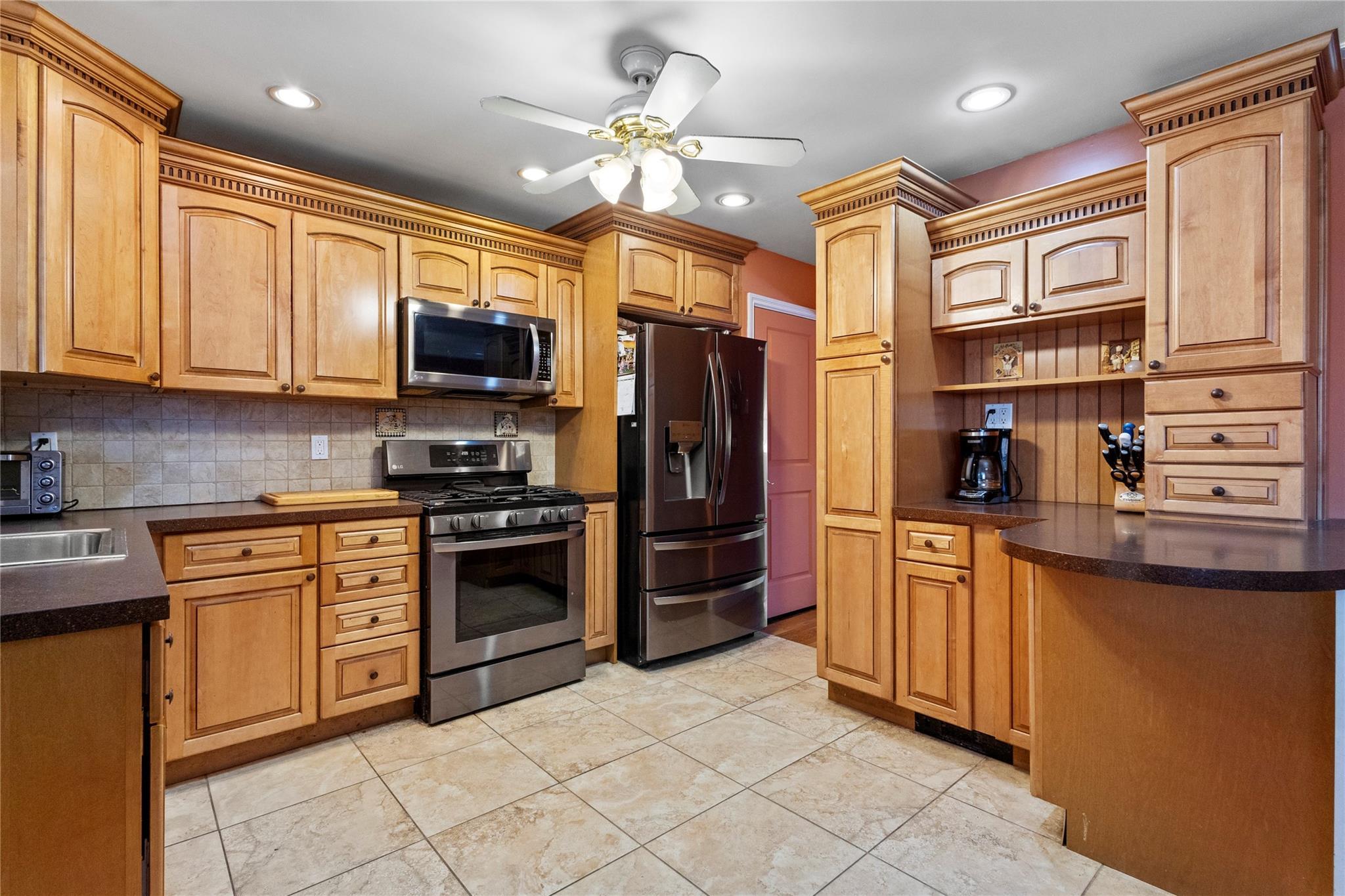 Single Family Poplar  Nassau County, NY 11758, MLS-839718-8