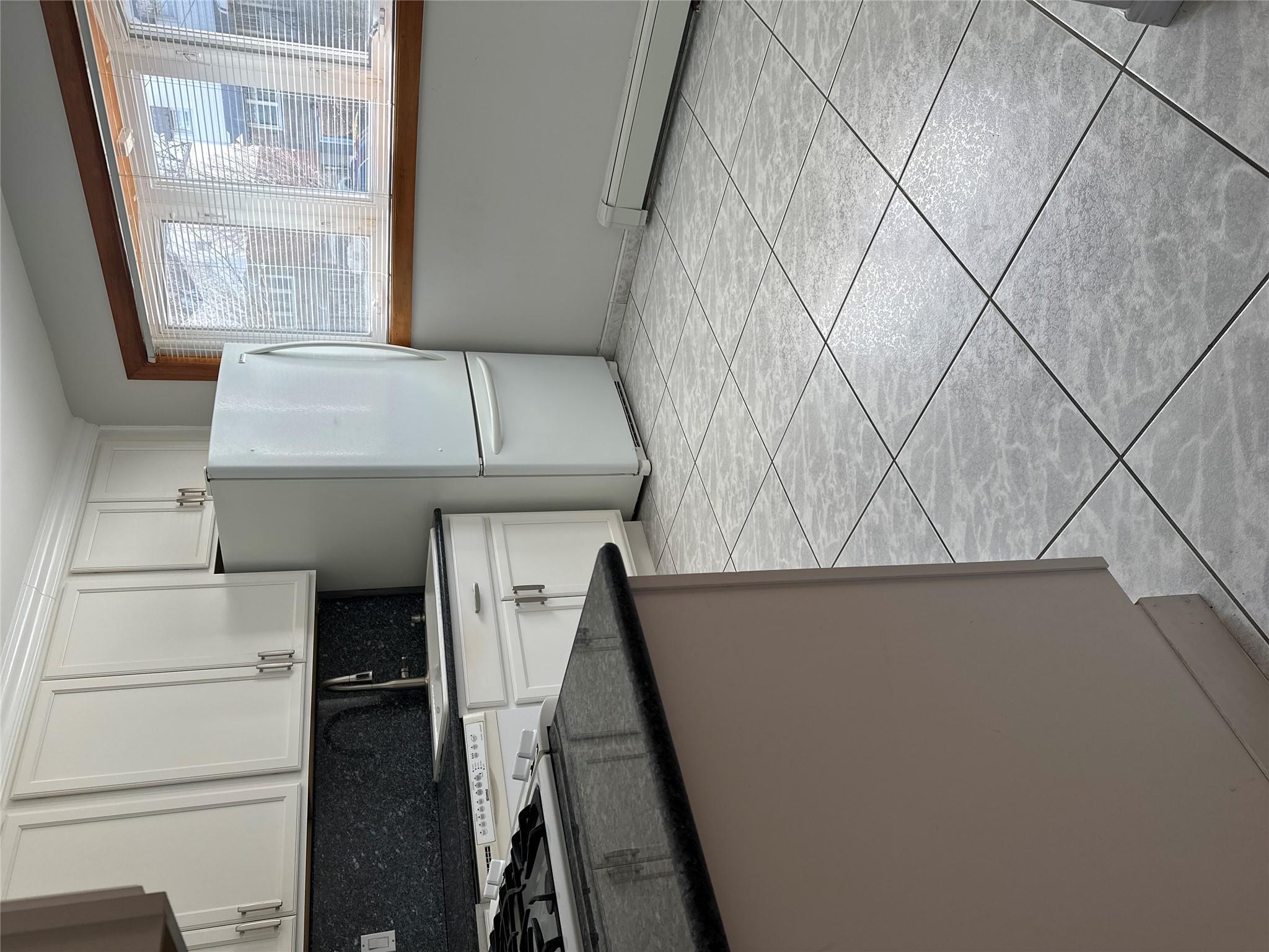 Apartment Tiemann  Bronx, NY 10469, MLS-839750-5
