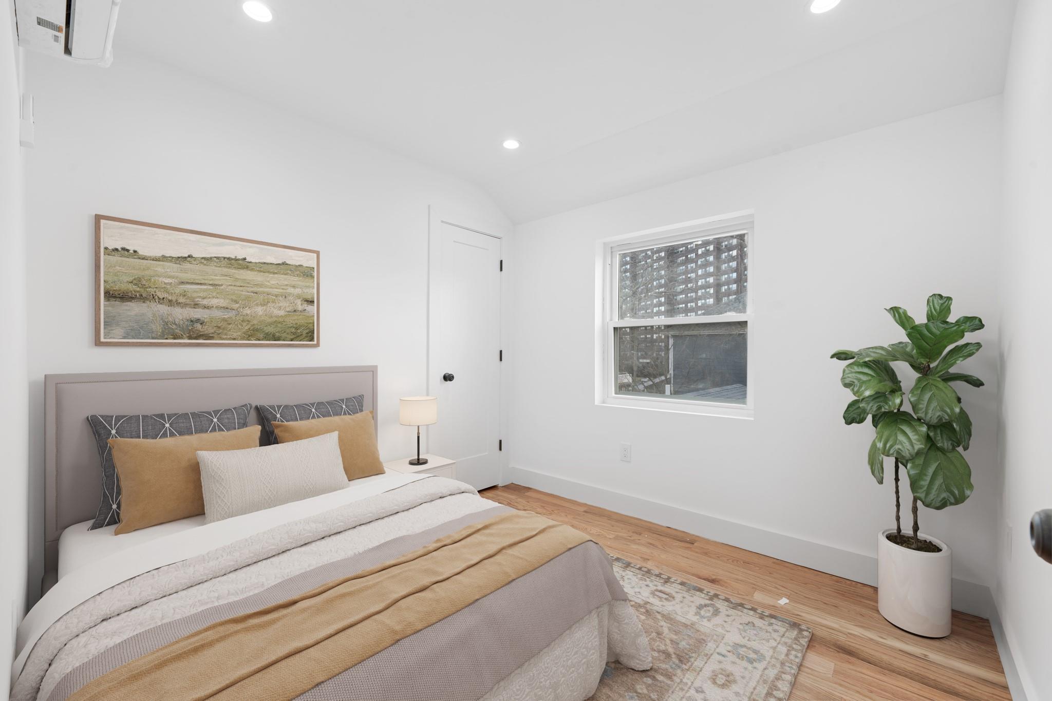 Single Family Brookhaven Avenue  Queens, NY 11691, MLS-839755-13