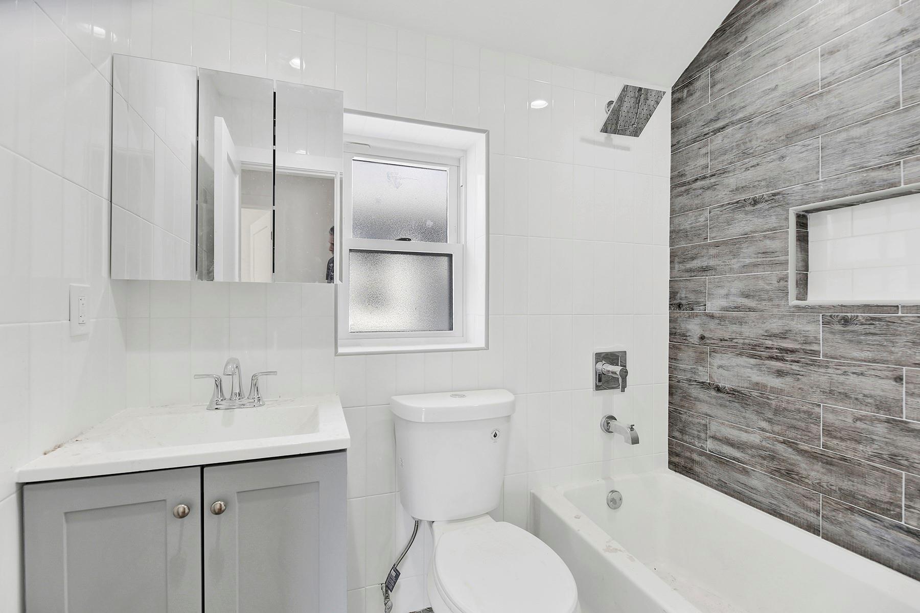 Single Family Brookhaven Avenue  Queens, NY 11691, MLS-839755-4