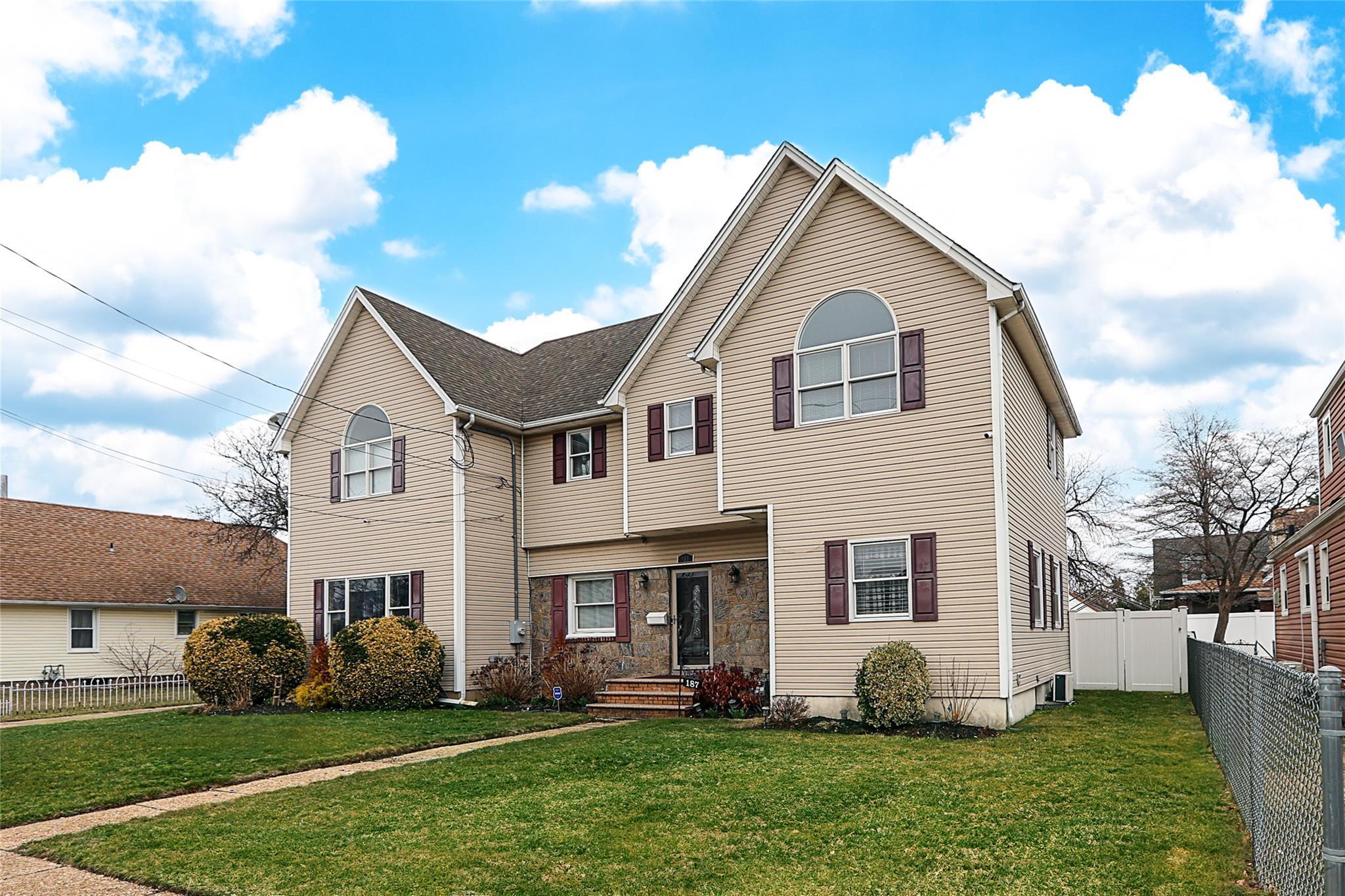 Single Family Kennedy  Nassau County, NY 11550, MLS-839781-2