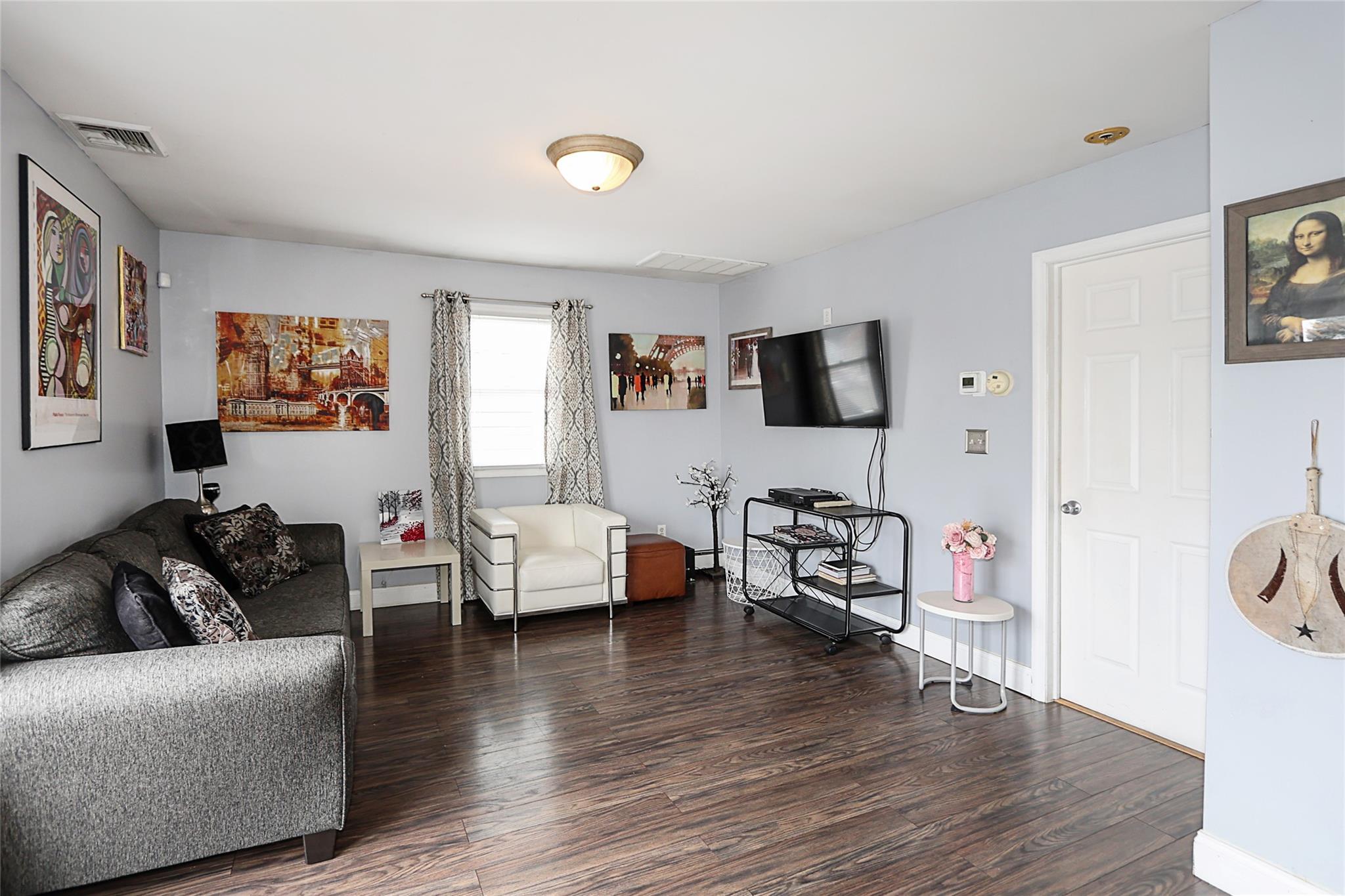 Single Family Kennedy  Nassau County, NY 11550, MLS-839781-20