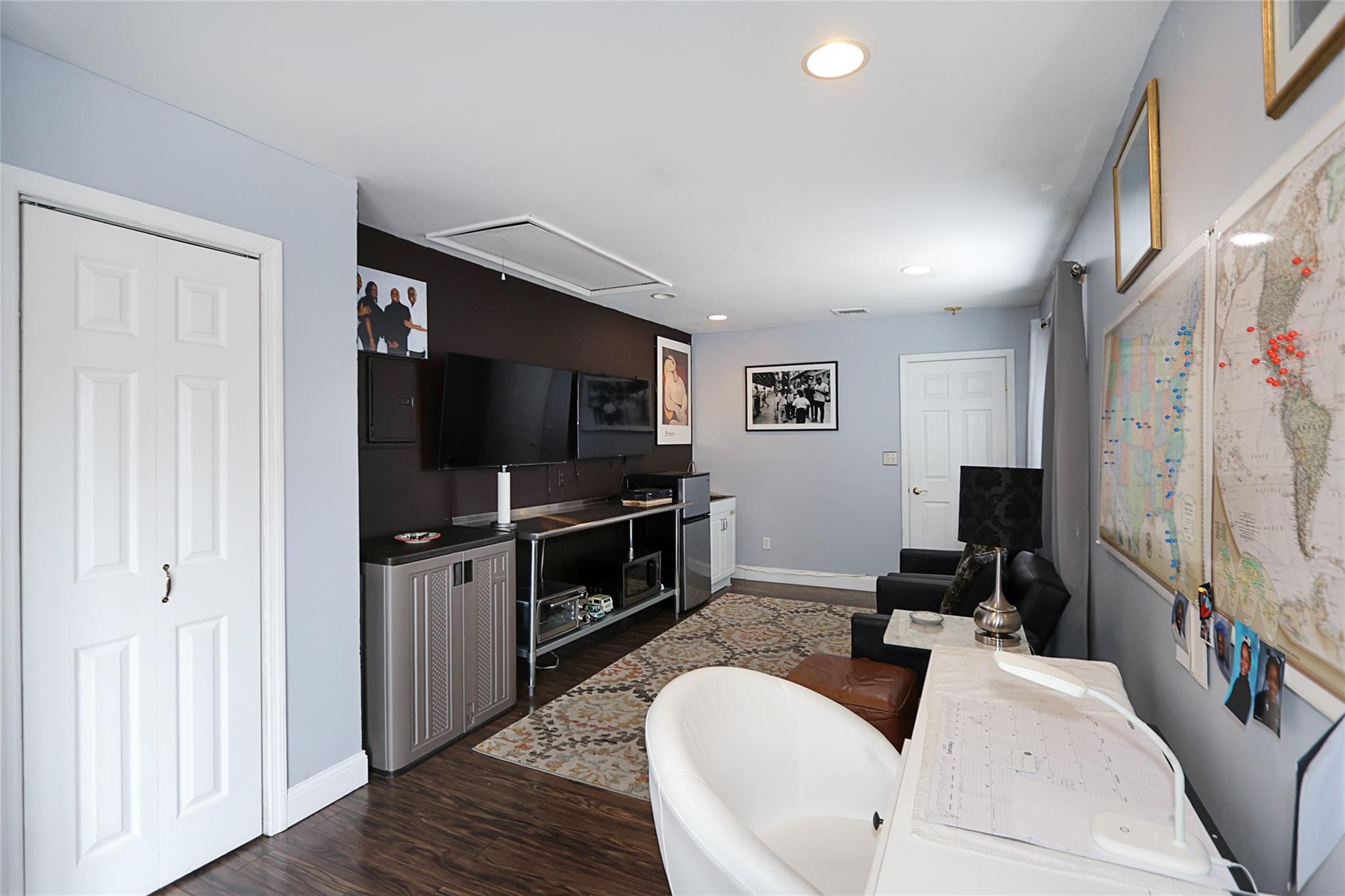 Single Family Kennedy  Nassau County, NY 11550, MLS-839781-21