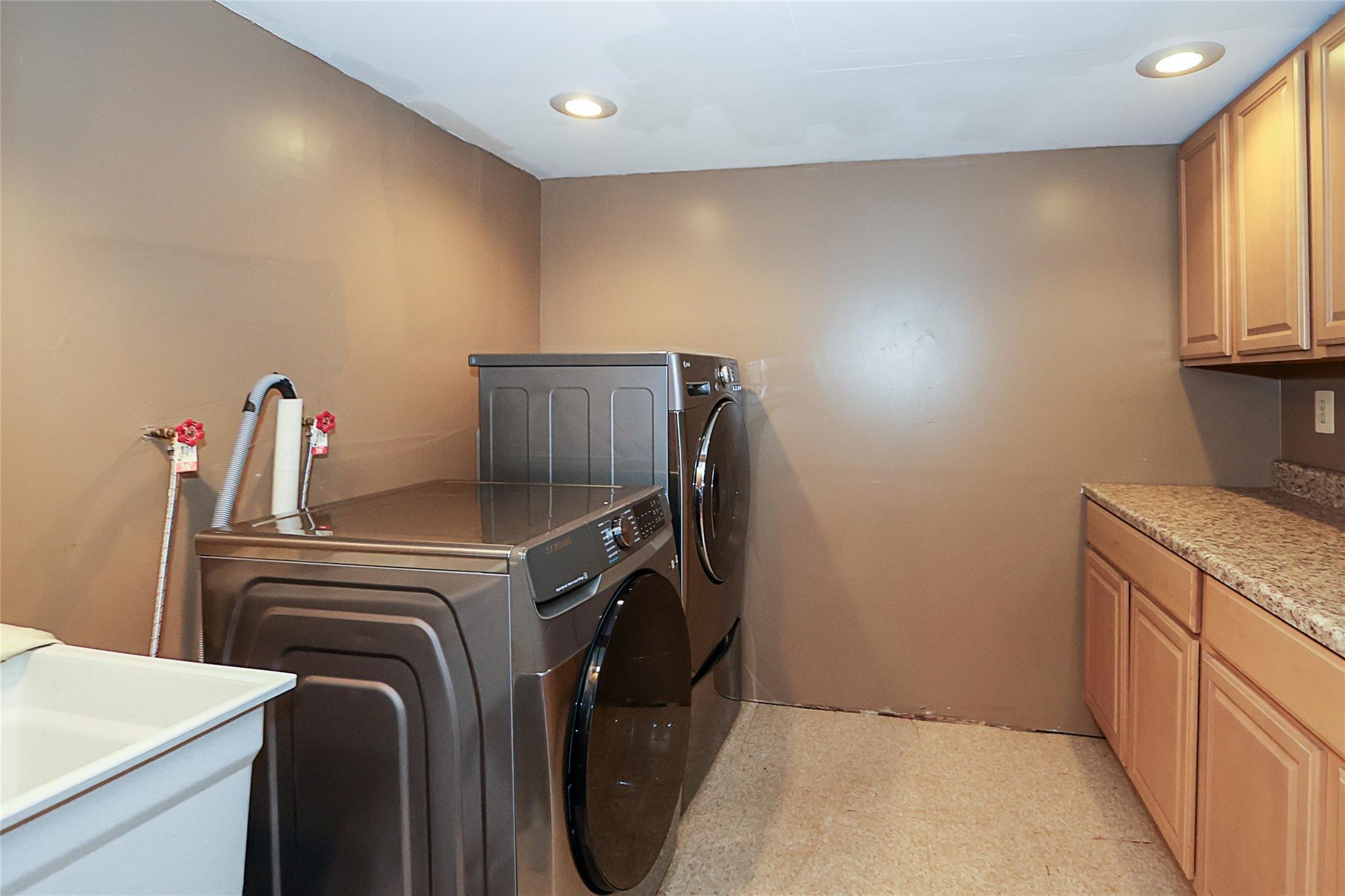 Single Family Kennedy  Nassau County, NY 11550, MLS-839781-32